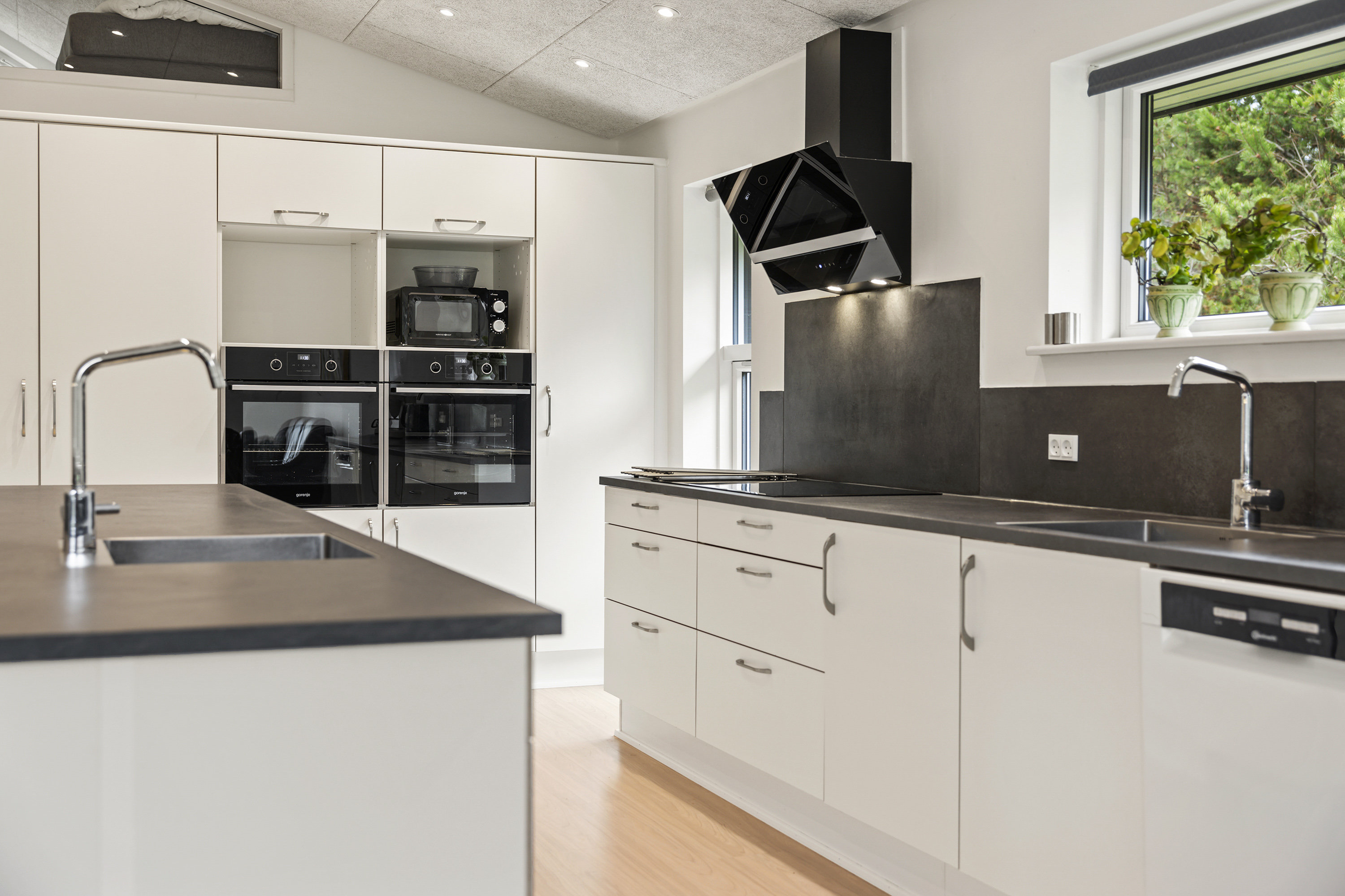 Fremhævet køkken billede i fuldskærmstilstand. Billede af Aaensvej 25, Bratten, 9981 Jerup