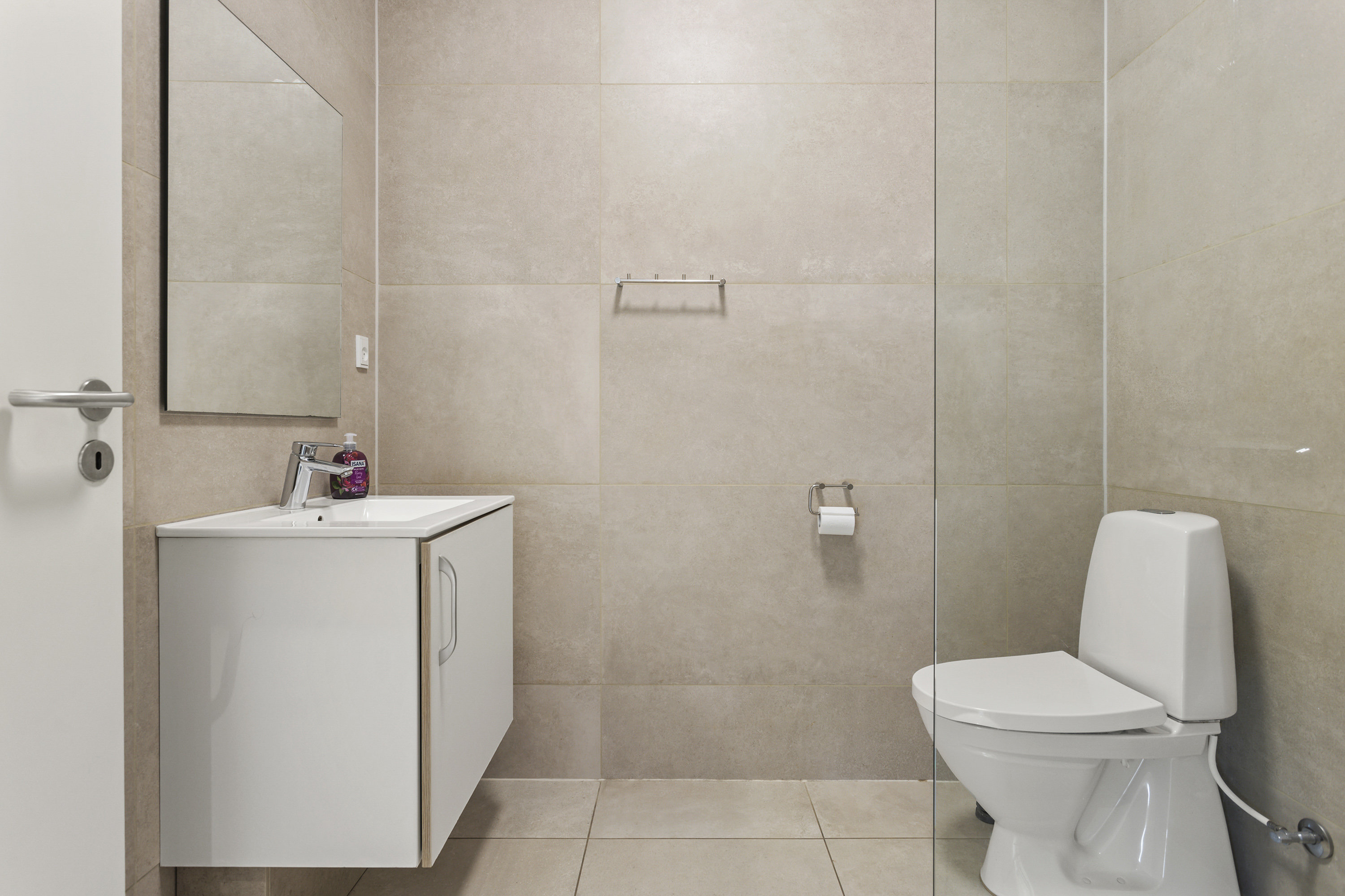 Fremhævet badeværelse billede i fuldskærmstilstand. Billede af Aaensvej 25, Bratten, 9981 Jerup