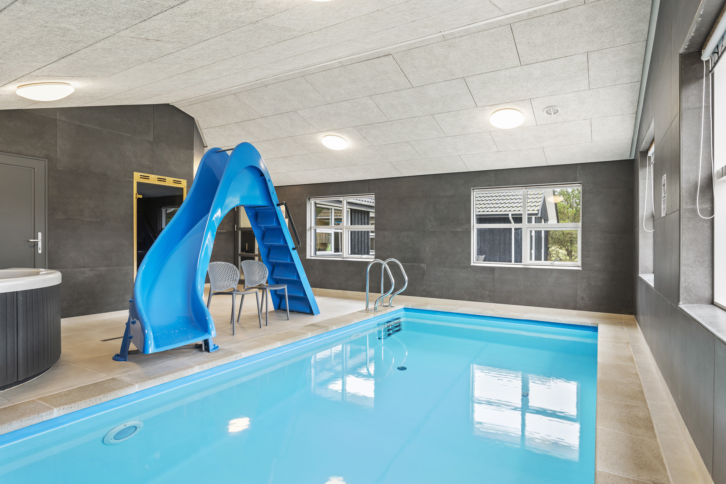 Fremhævet poolrum billede i fuldskærmstilstand. Billede af Aaensvej 25, Bratten, 9981 Jerup