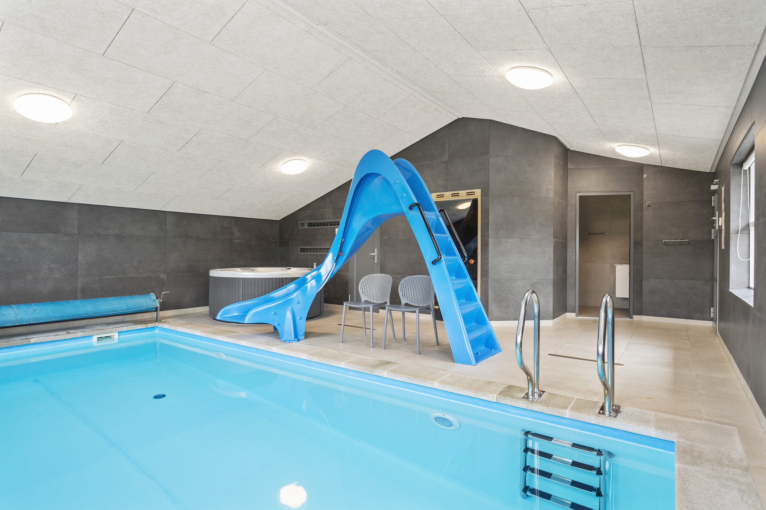 Fremhævet poolrum billede i fuldskærmstilstand. Billede af Aaensvej 25, Bratten, 9981 Jerup