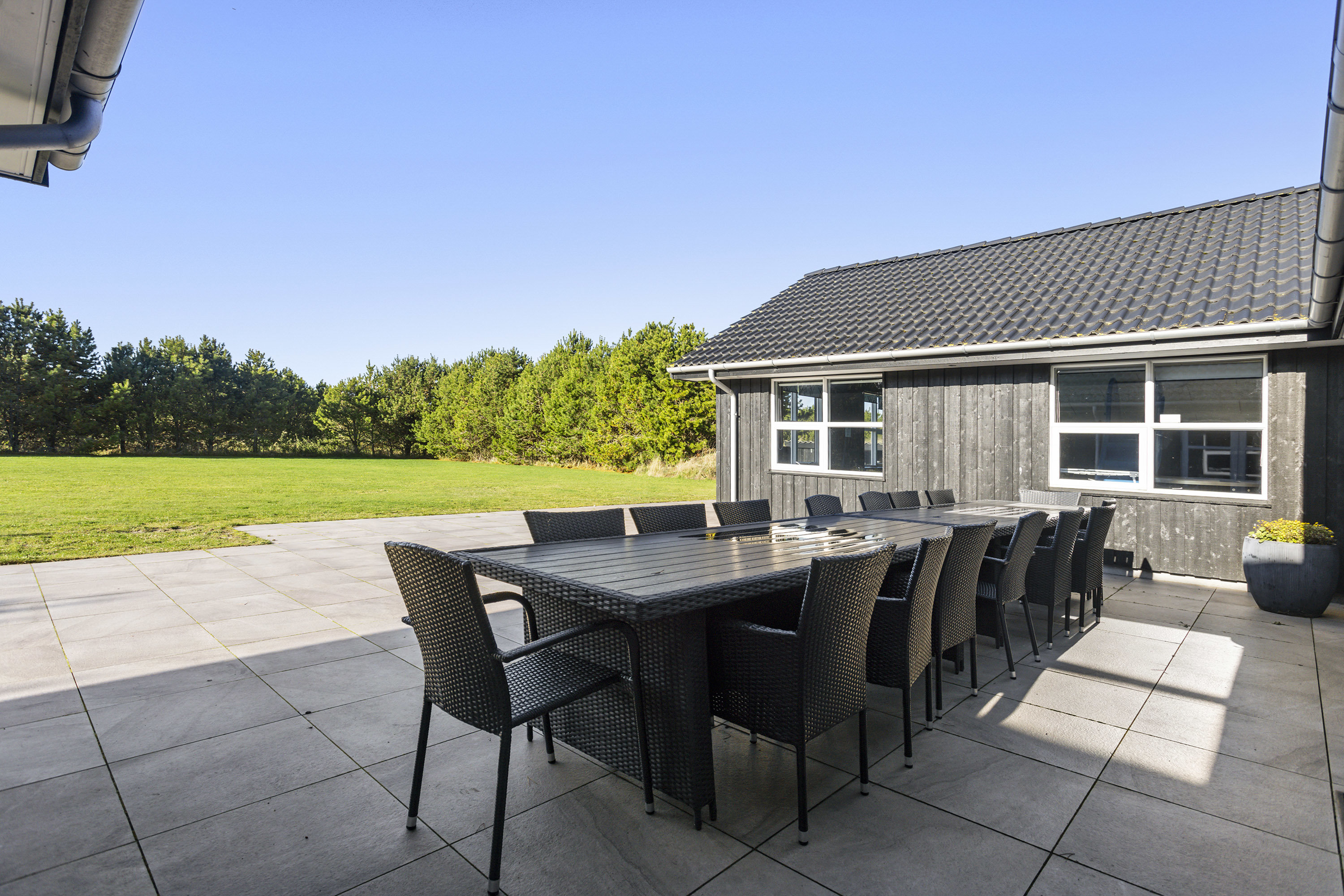 Fremhævet terrasse billede i fuldskærmstilstand. Billede af Aaensvej 25, Bratten, 9981 Jerup