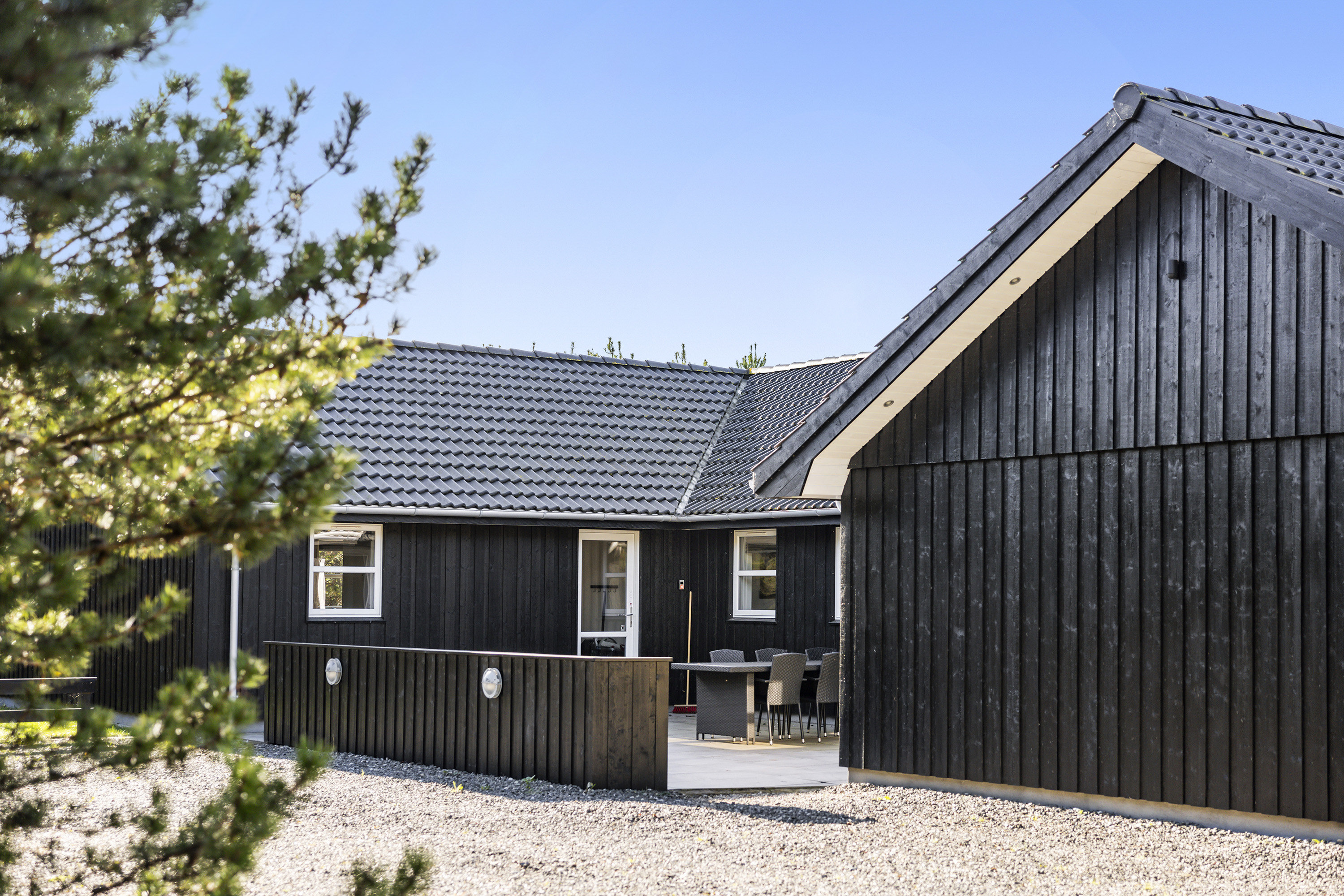 Fremhævet facade billede i fuldskærmstilstand. Billede af Aaensvej 25, Bratten, 9981 Jerup