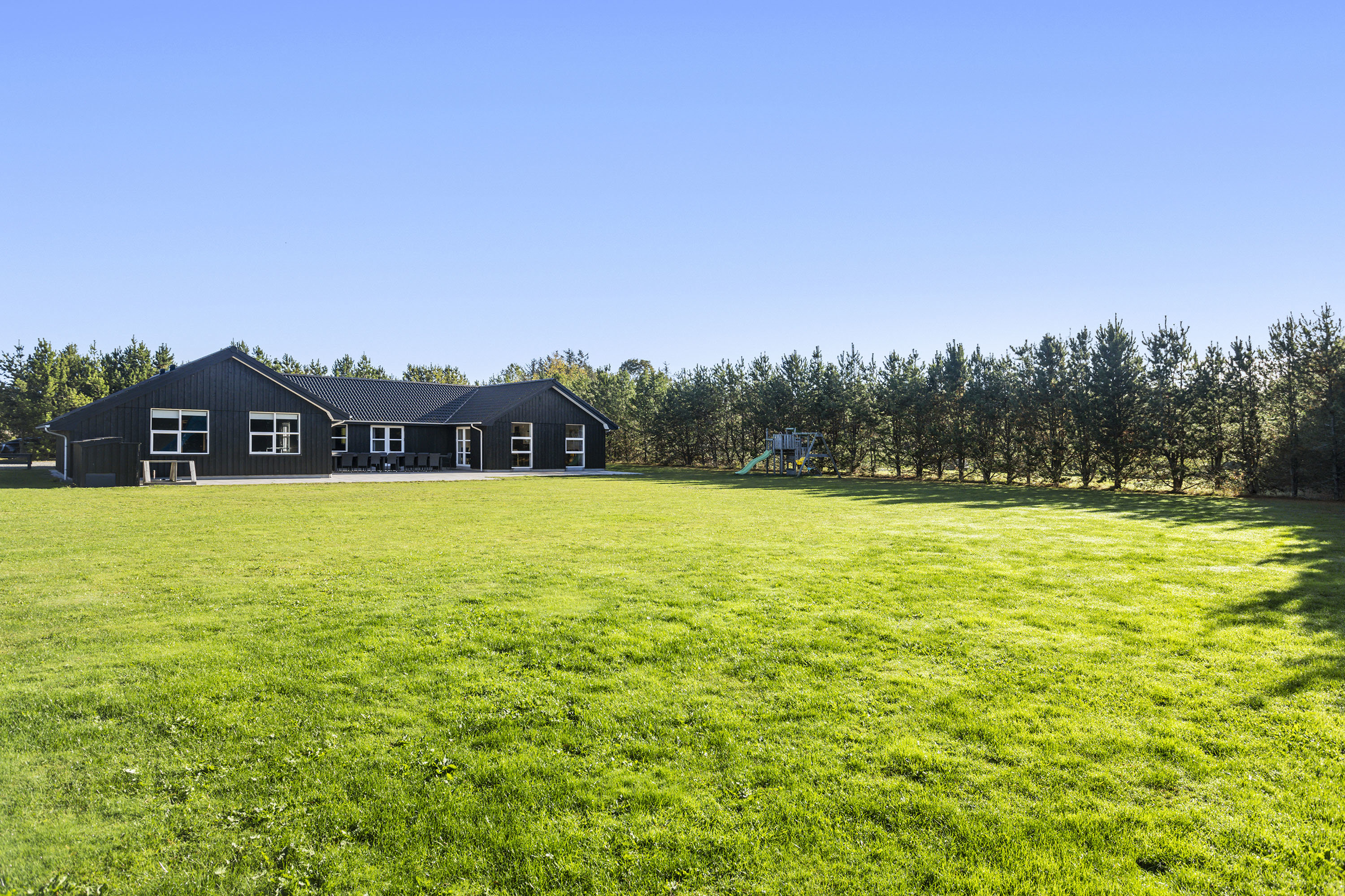 Fremhævet have billede i fuldskærmstilstand. Billede af Aaensvej 25, Bratten, 9981 Jerup