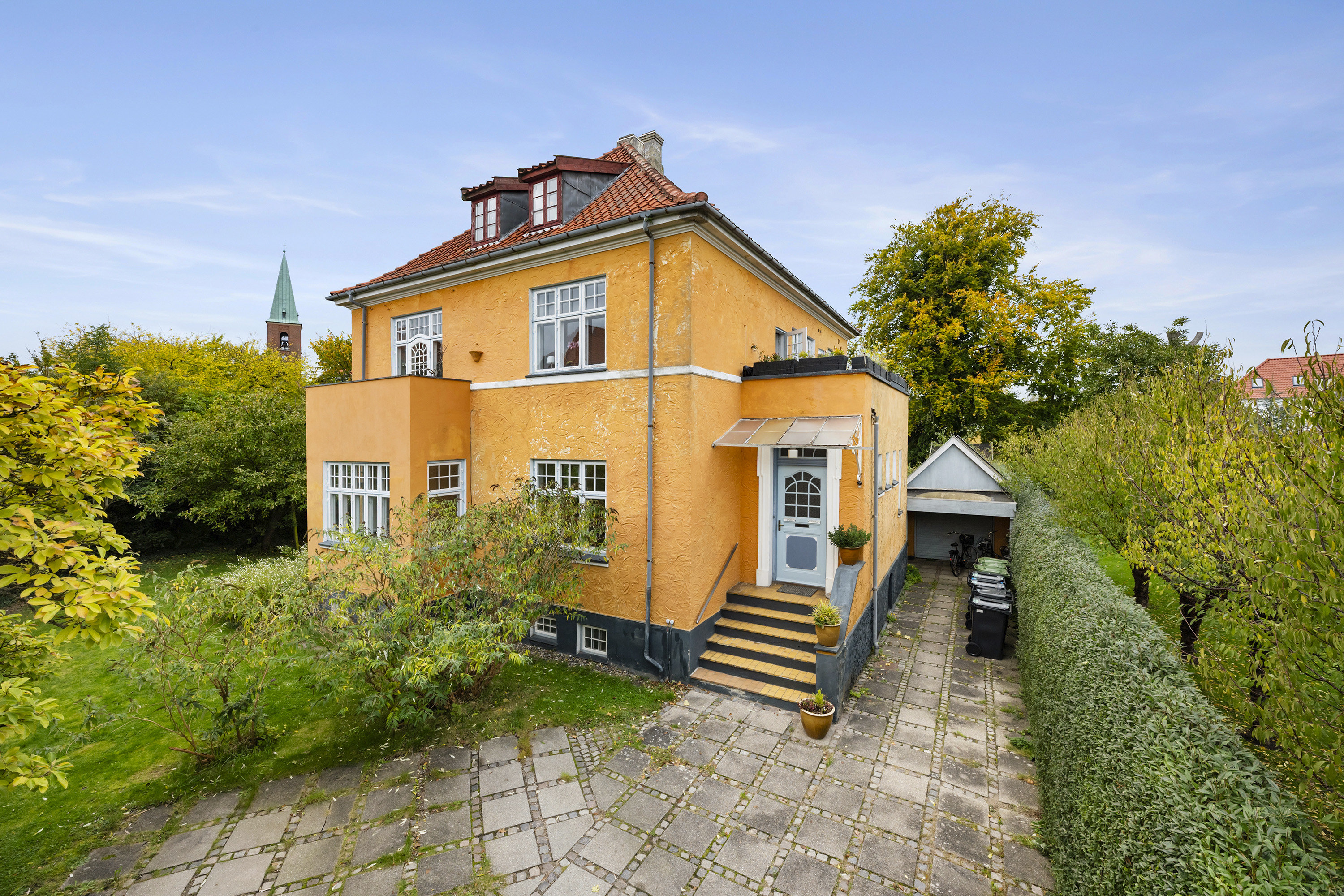 Miniaturebillede 2: ejendommen. Billede af Hellerupvej 86, 1., 2900 Hellerup