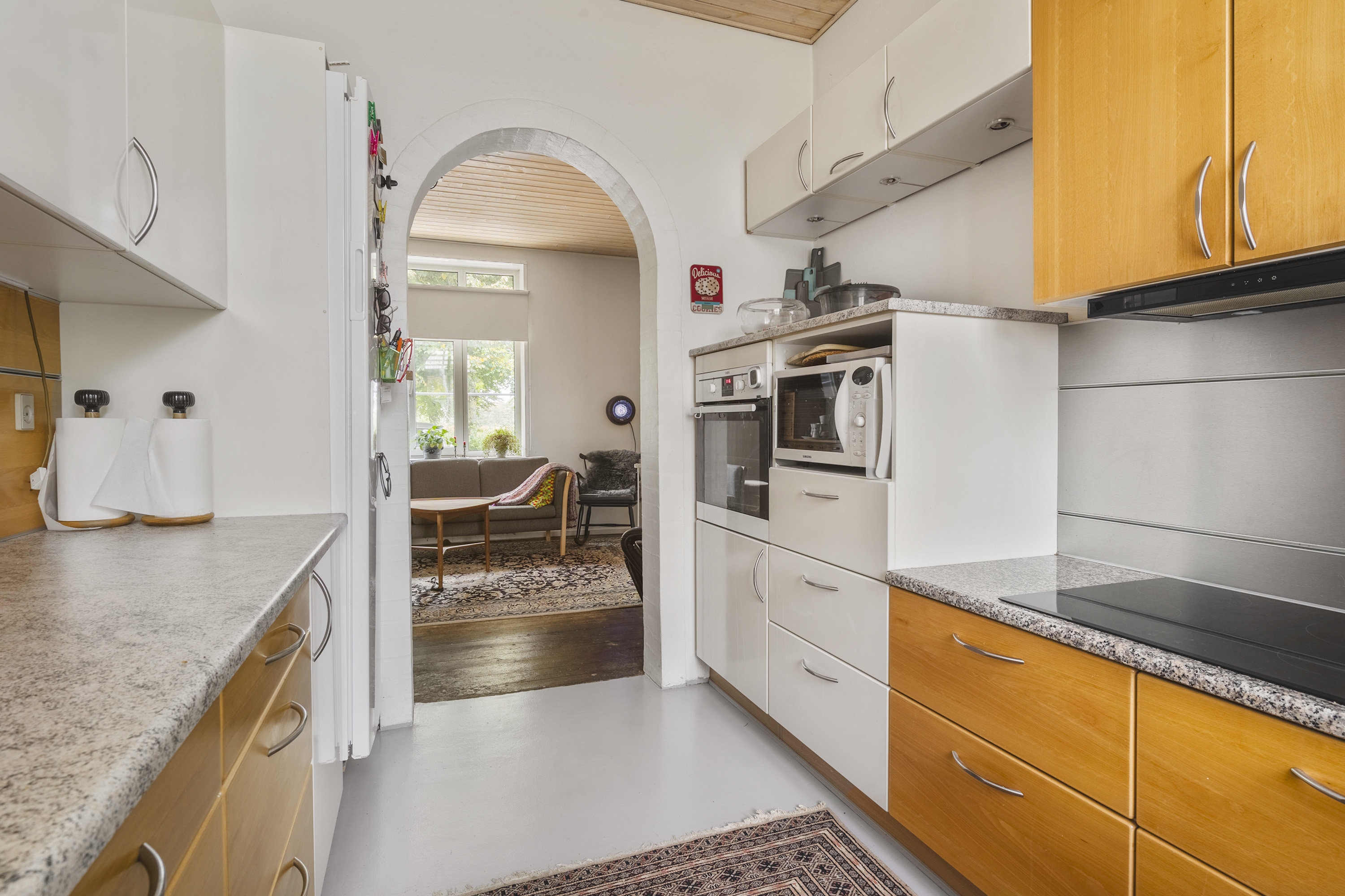 Fremhævet køkken billede i fuldskærmstilstand. Billede af Tistrup Kirkevej 14, 6862 Tistrup