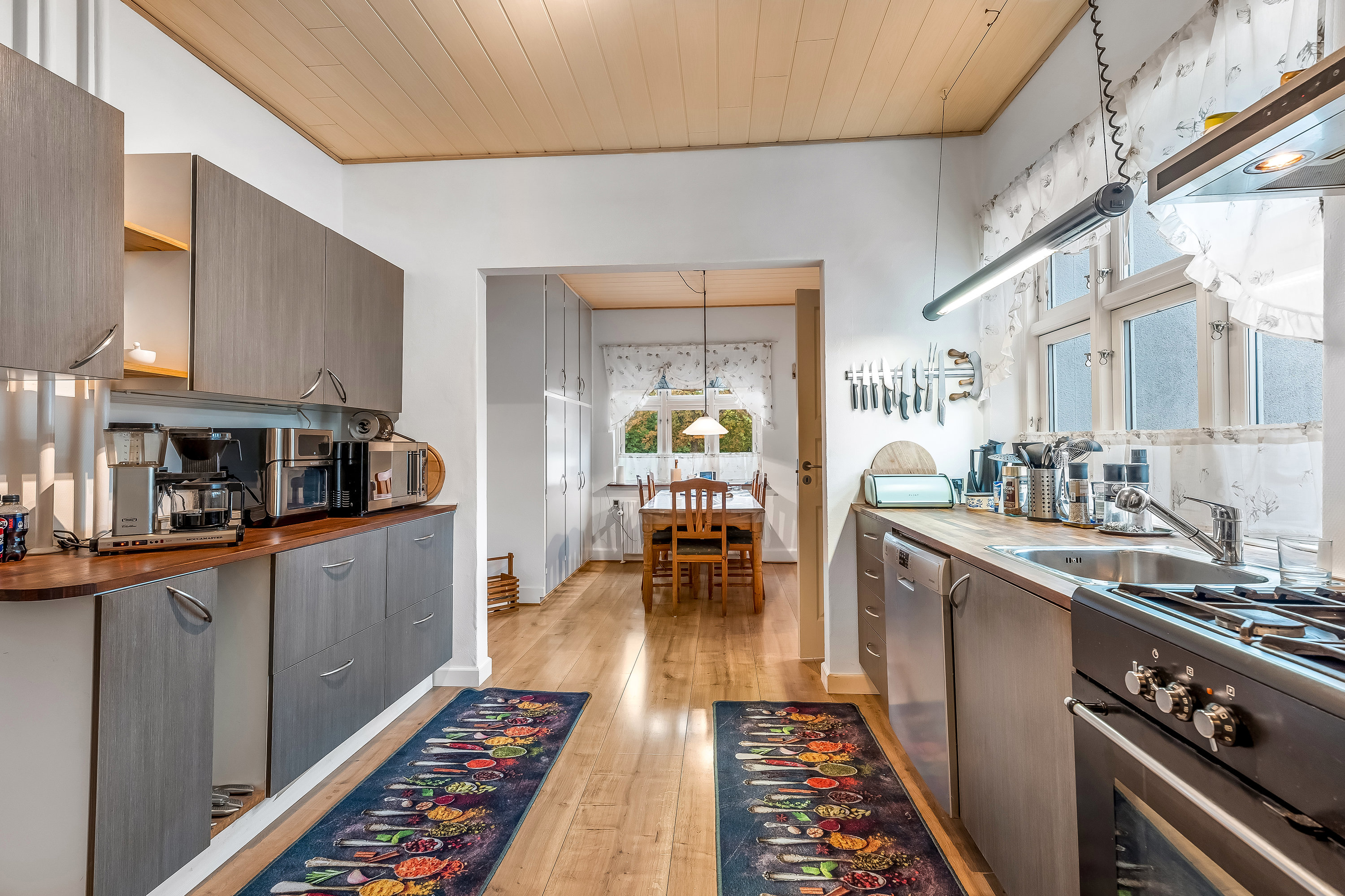 Fremhævet køkken billede i fuldskærmstilstand. Billede af Stationsvej 19, 4941 Bandholm