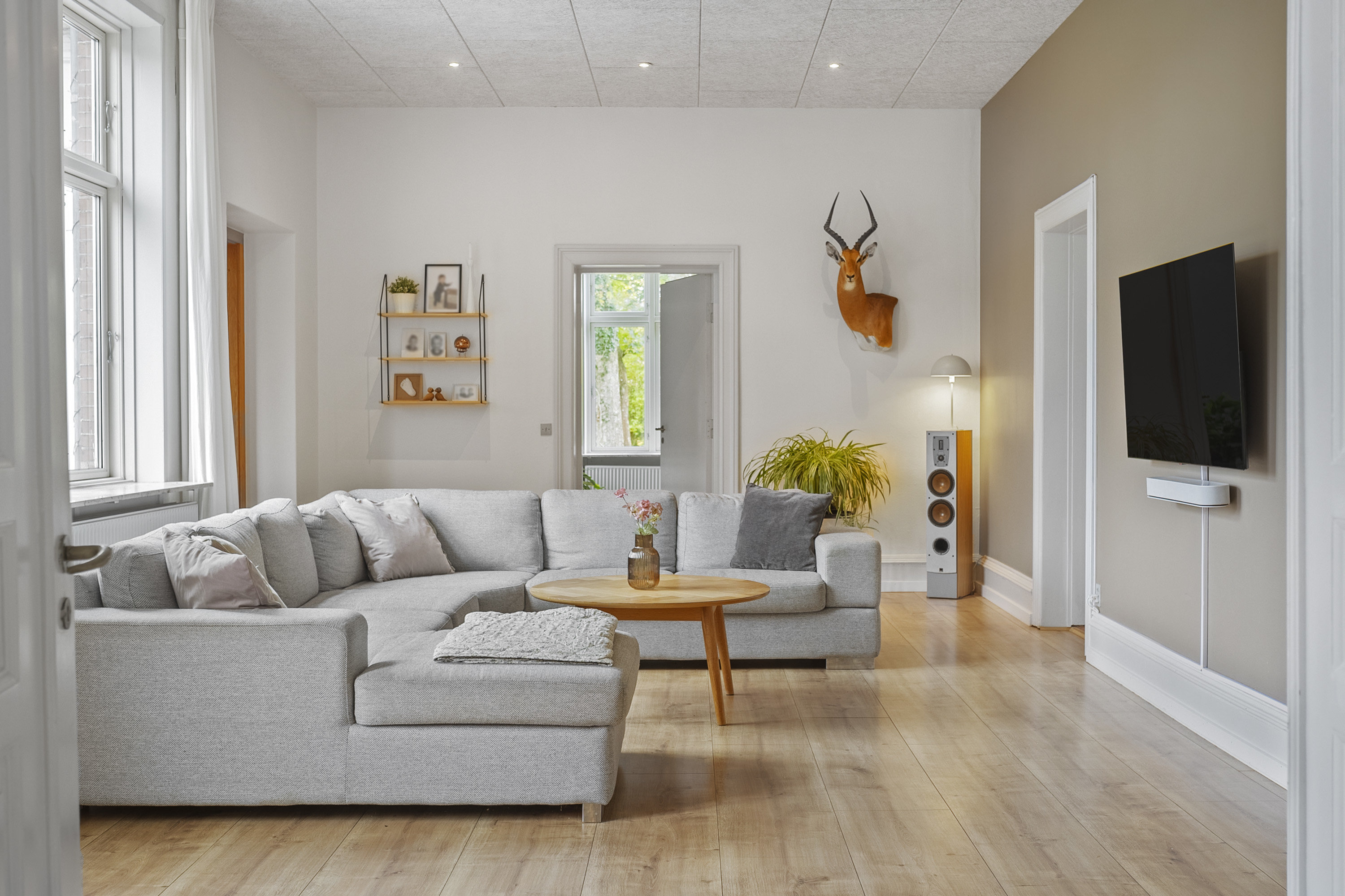 Fremhævet stue billede i fuldskærmstilstand. Billede af Vejenvej 53B, Askov, 6600 Vejen