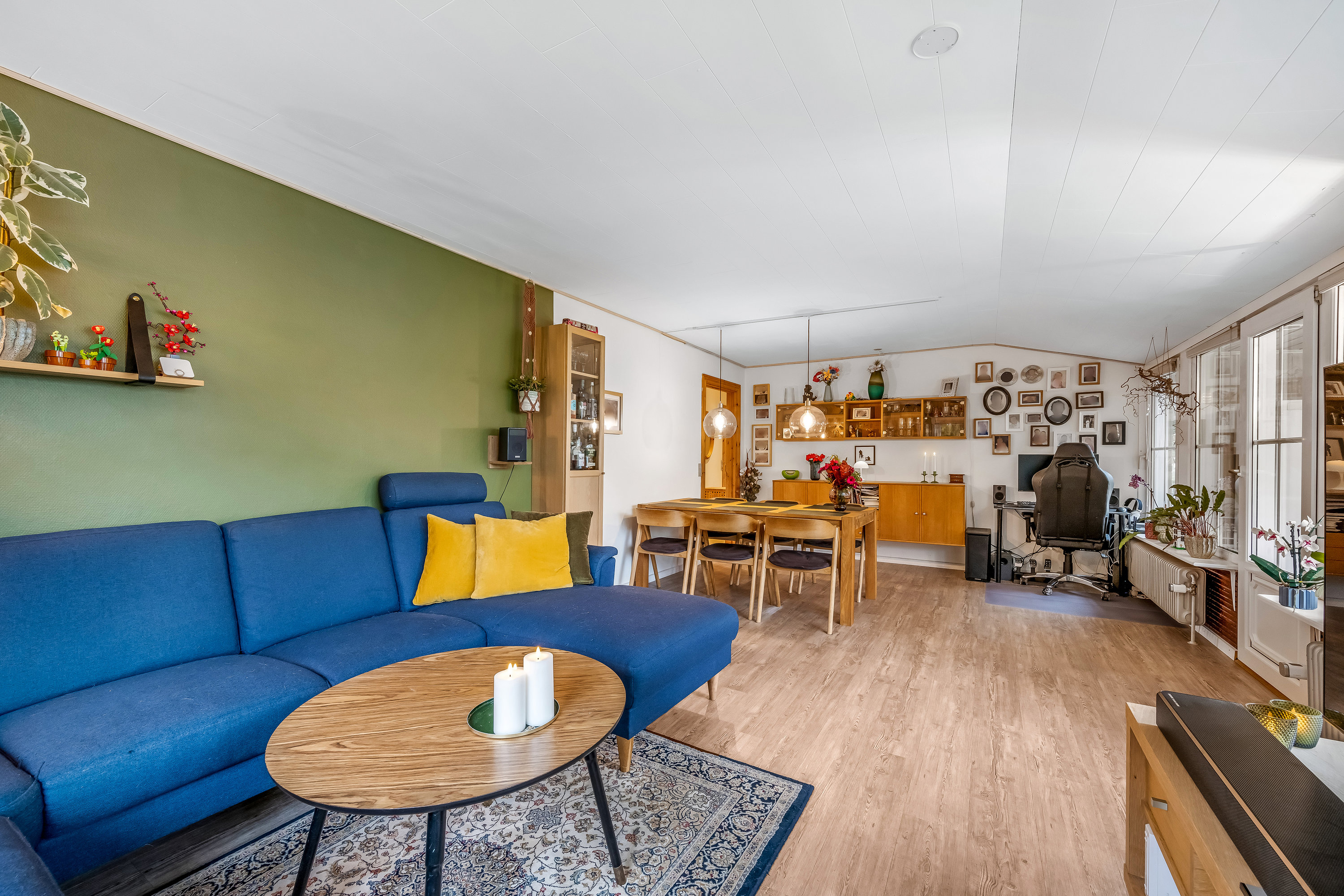 Fremhævet stue billede i fuldskærmstilstand. Billede af Tjørnevej 13, 6880 Tarm