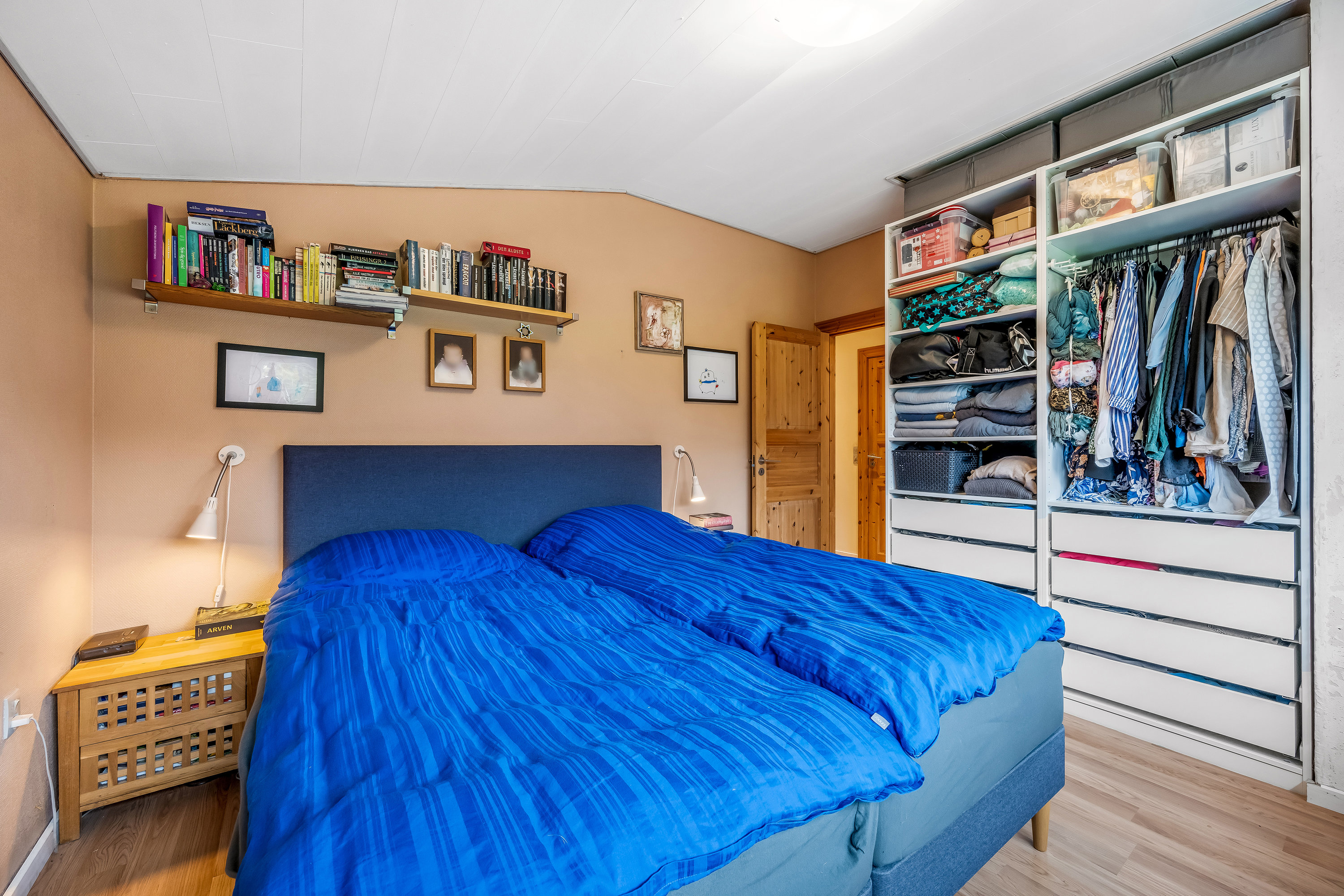 Fremhævet værelse  billede i fuldskærmstilstand. Billede af Tjørnevej 13, 6880 Tarm