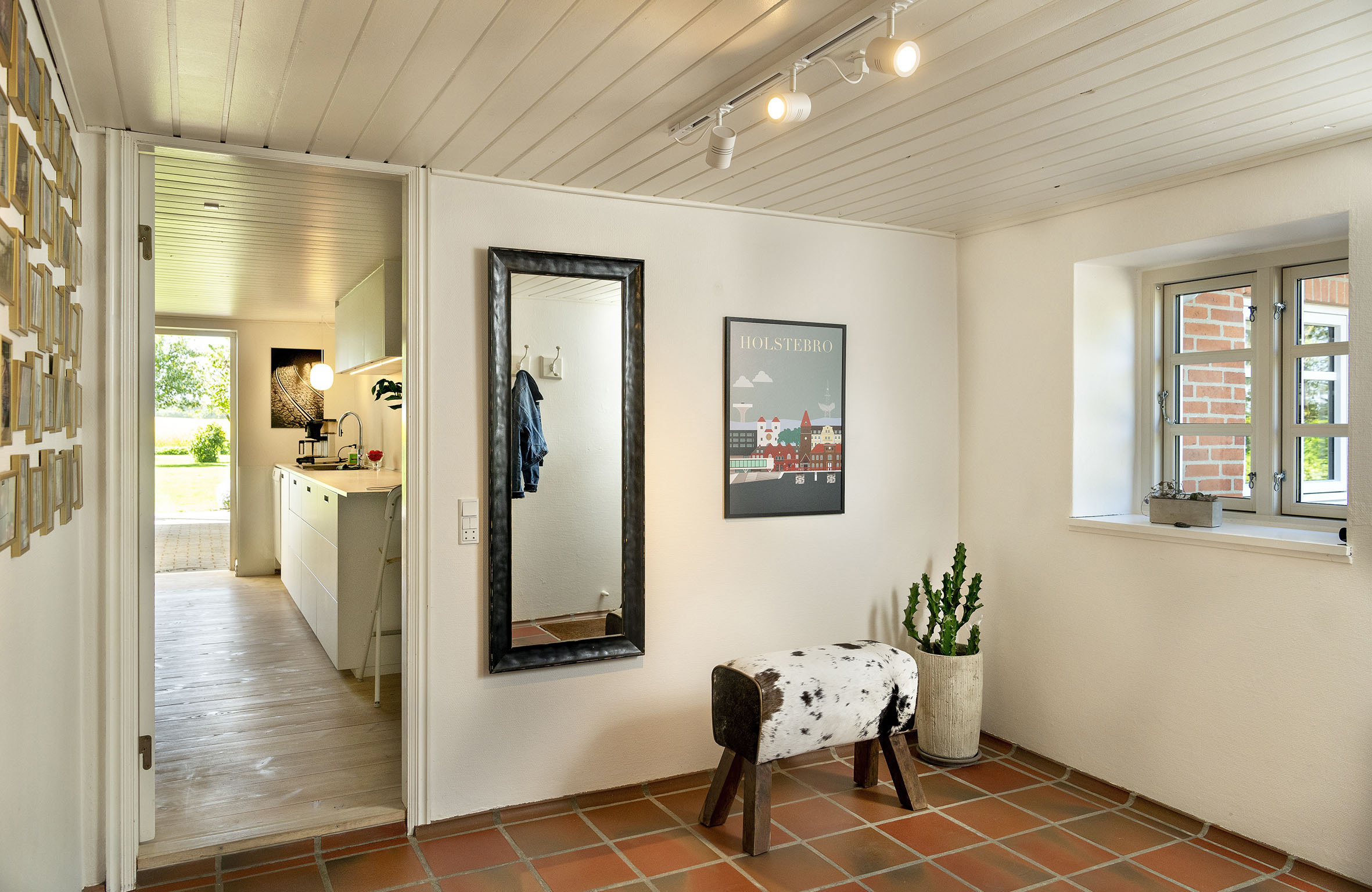 Fremhævet  billede i fuldskærmstilstand. Billede af Skarbyvej 8, 7560 Hjerm