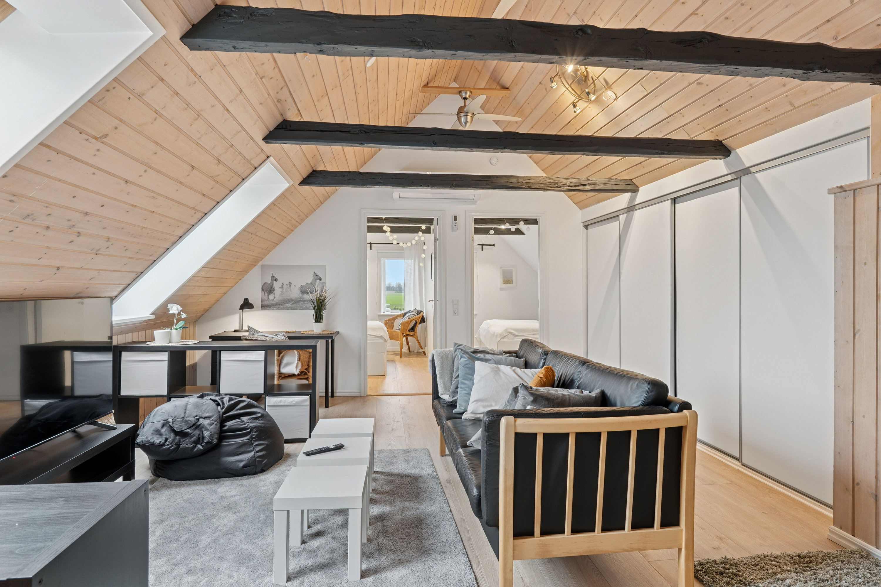 Fremhævet stue billede i fuldskærmstilstand. Billede af Frederikshavnsvej 225, Hørmested, 9870 Sindal