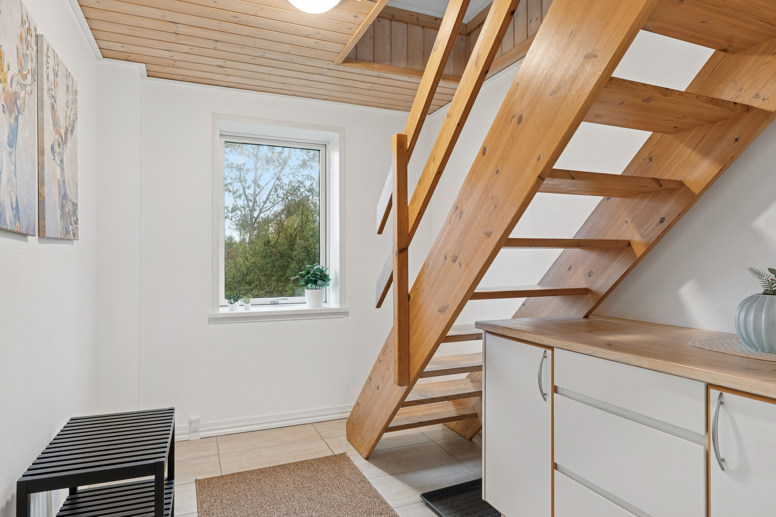 Fremhævet gang billede i fuldskærmstilstand. Billede af Frederikshavnsvej 225, Hørmested, 9870 Sindal