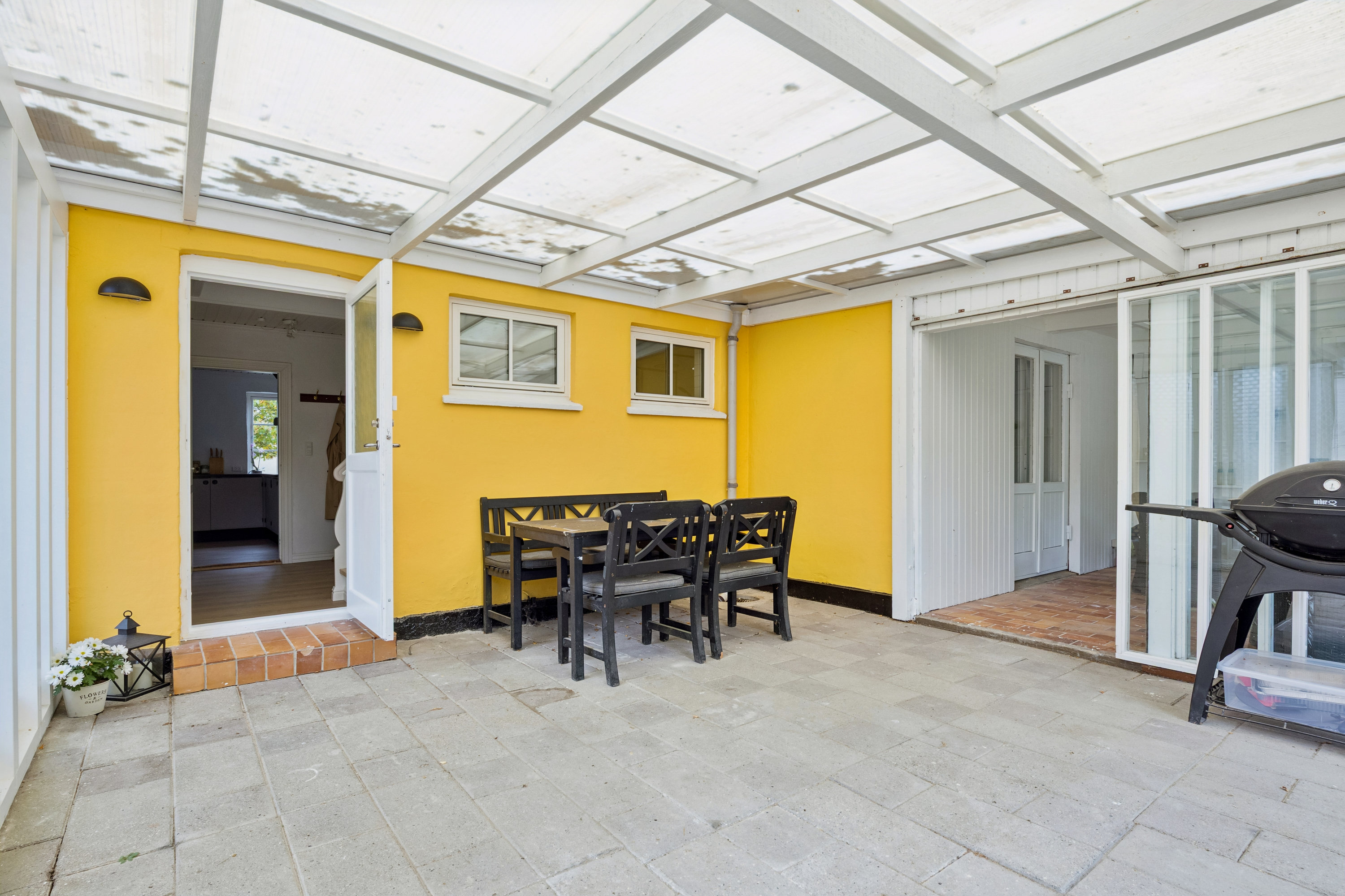 Fremhævet terrasse billede i fuldskærmstilstand. Billede af Sørupvej 1, Vetterslev, 4100 Ringsted