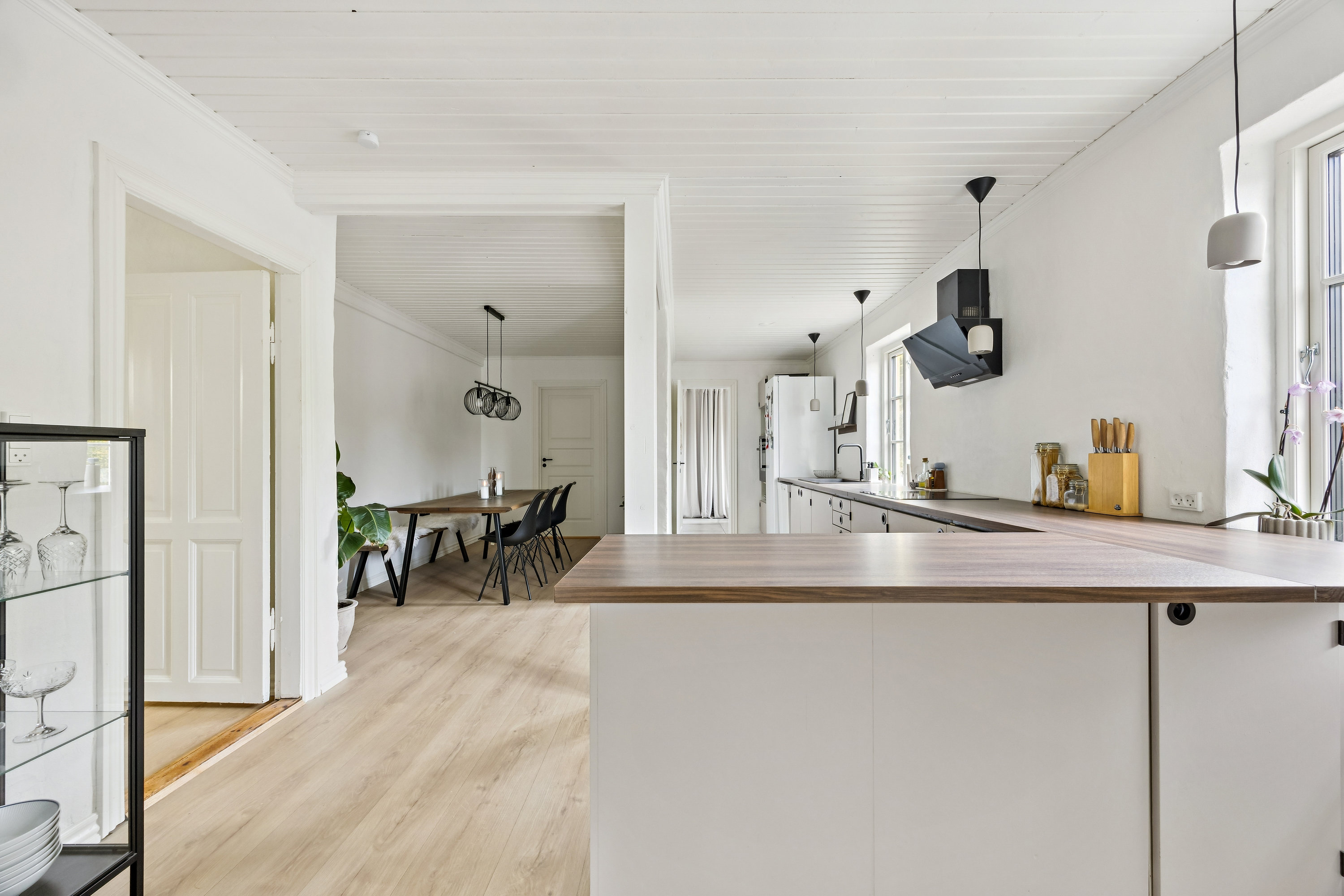 Fremhævet køkken billede i fuldskærmstilstand. Billede af Sørupvej 1, Vetterslev, 4100 Ringsted