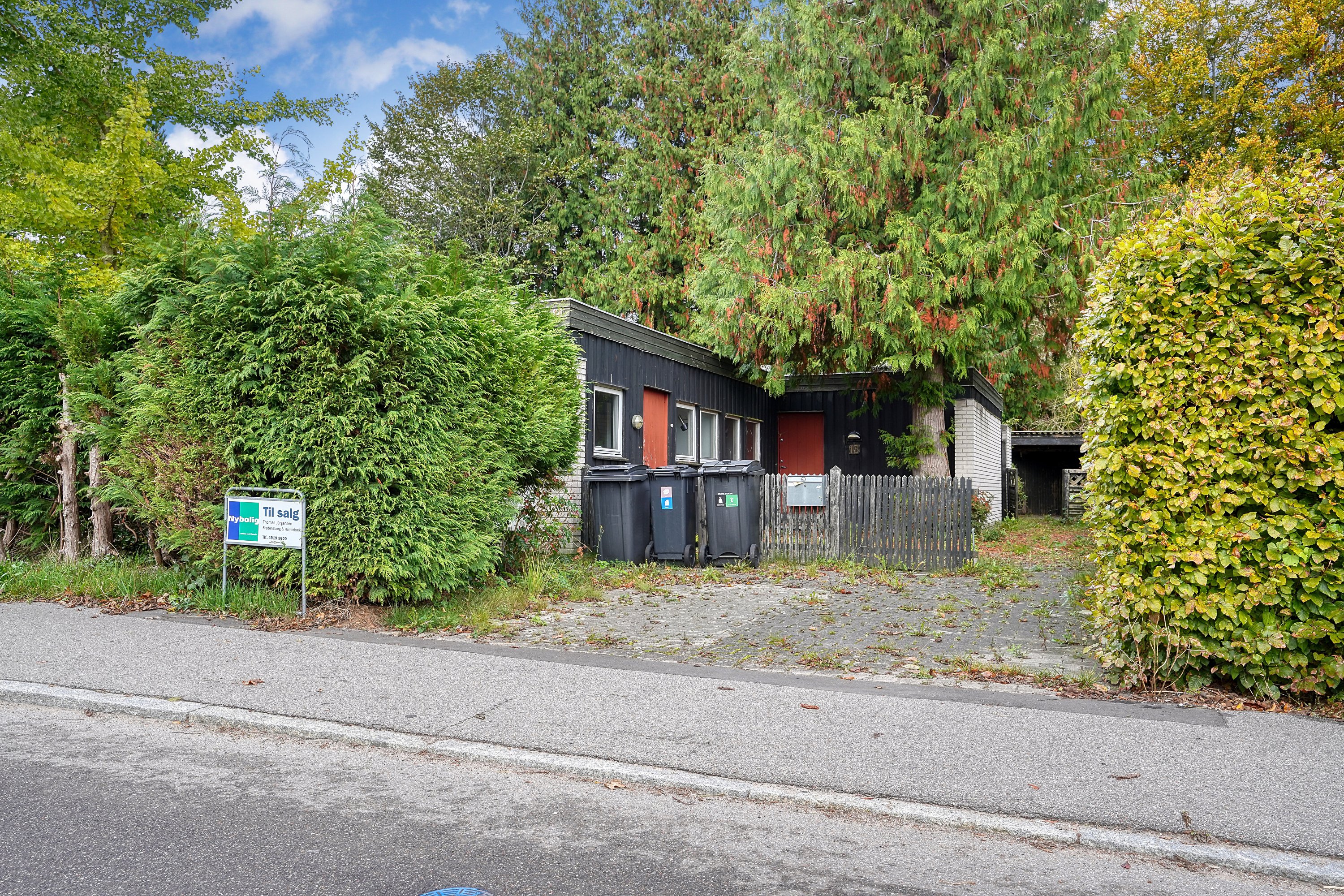 Fremhævet ejendommen billede i fuldskærmstilstand. Billede af Kastanievej 13, 3480 Fredensborg