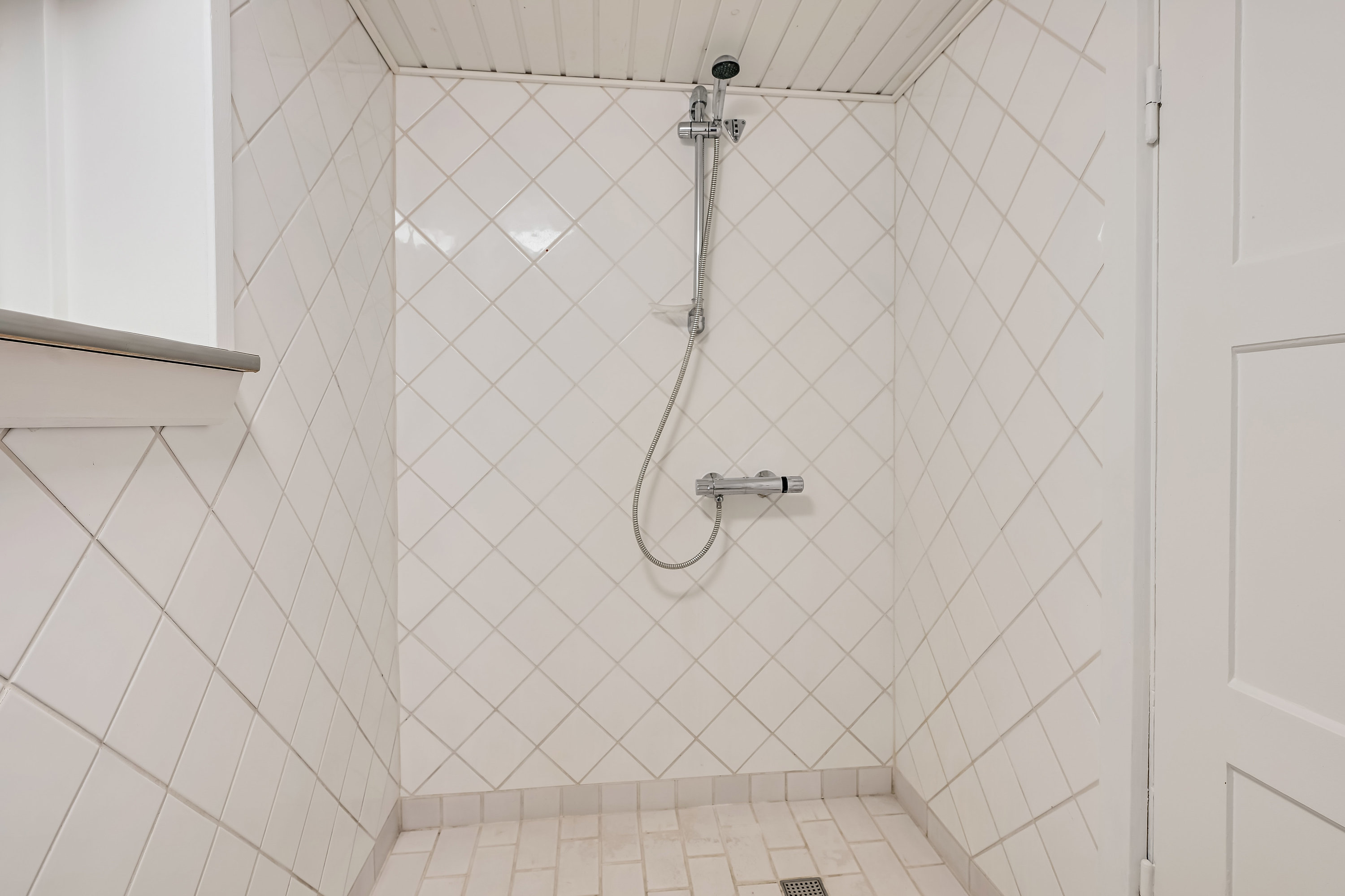 Fremhævet badeværelse billede i fuldskærmstilstand. Billede af Vejlevej 25, 7260 Sønder Omme