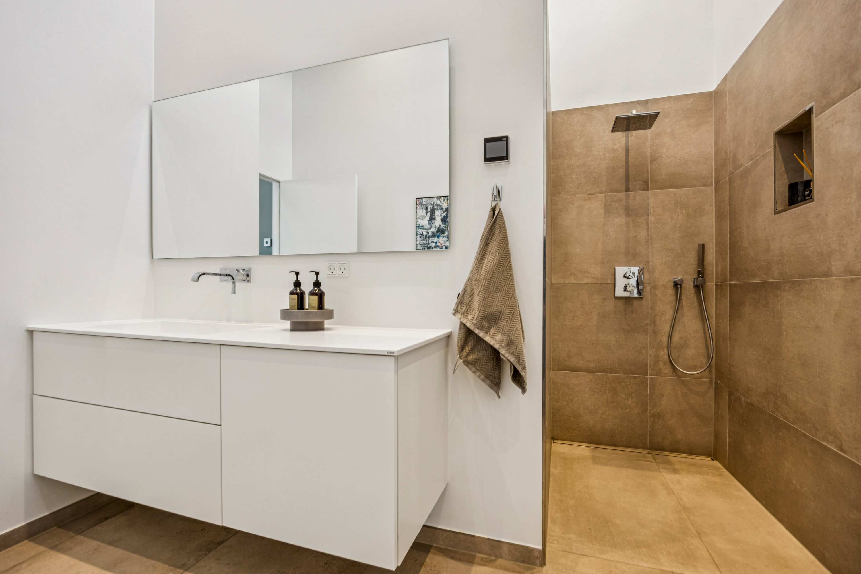 Fremhævet badeværelse billede i fuldskærmstilstand. Billede af Horsbækken 11, 9440 Aabybro