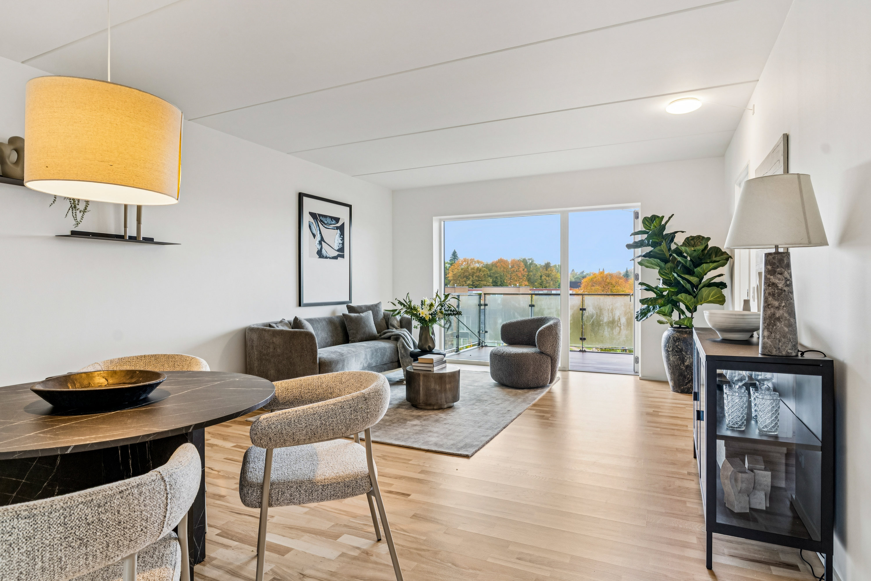 Fremhævet stue billede i fuldskærmstilstand. Billede af Granvej 107, 2. 1., 2880 Bagsværd