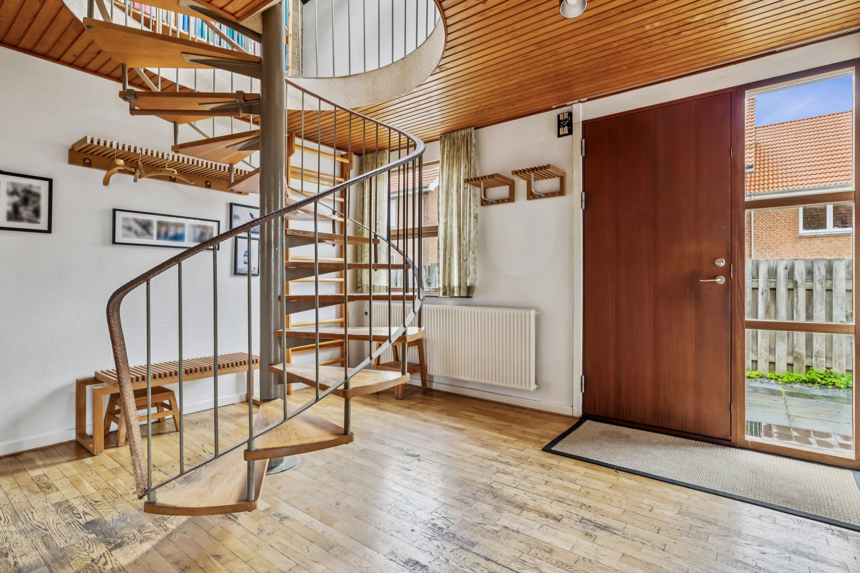 Fremhævet hall billede i fuldskærmstilstand. Billede af Alleen 14, 8660 Skanderborg