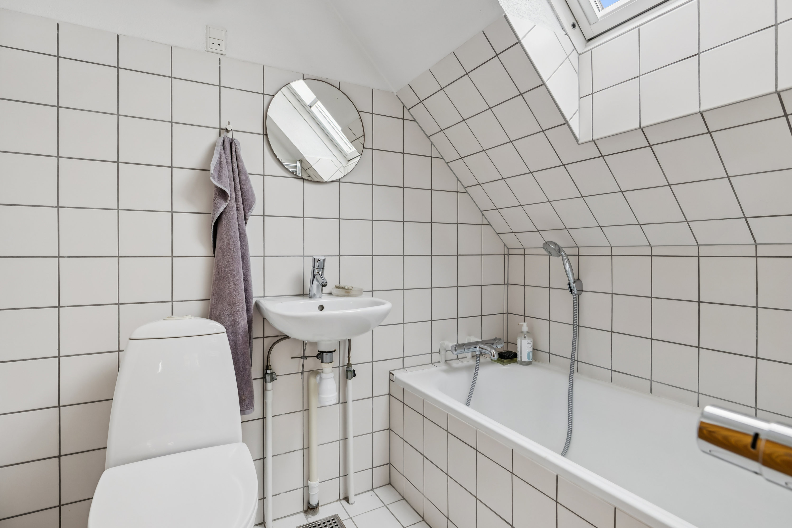 Fremhævet badeværelse billede i fuldskærmstilstand. Billede af Alleen 14, 8660 Skanderborg