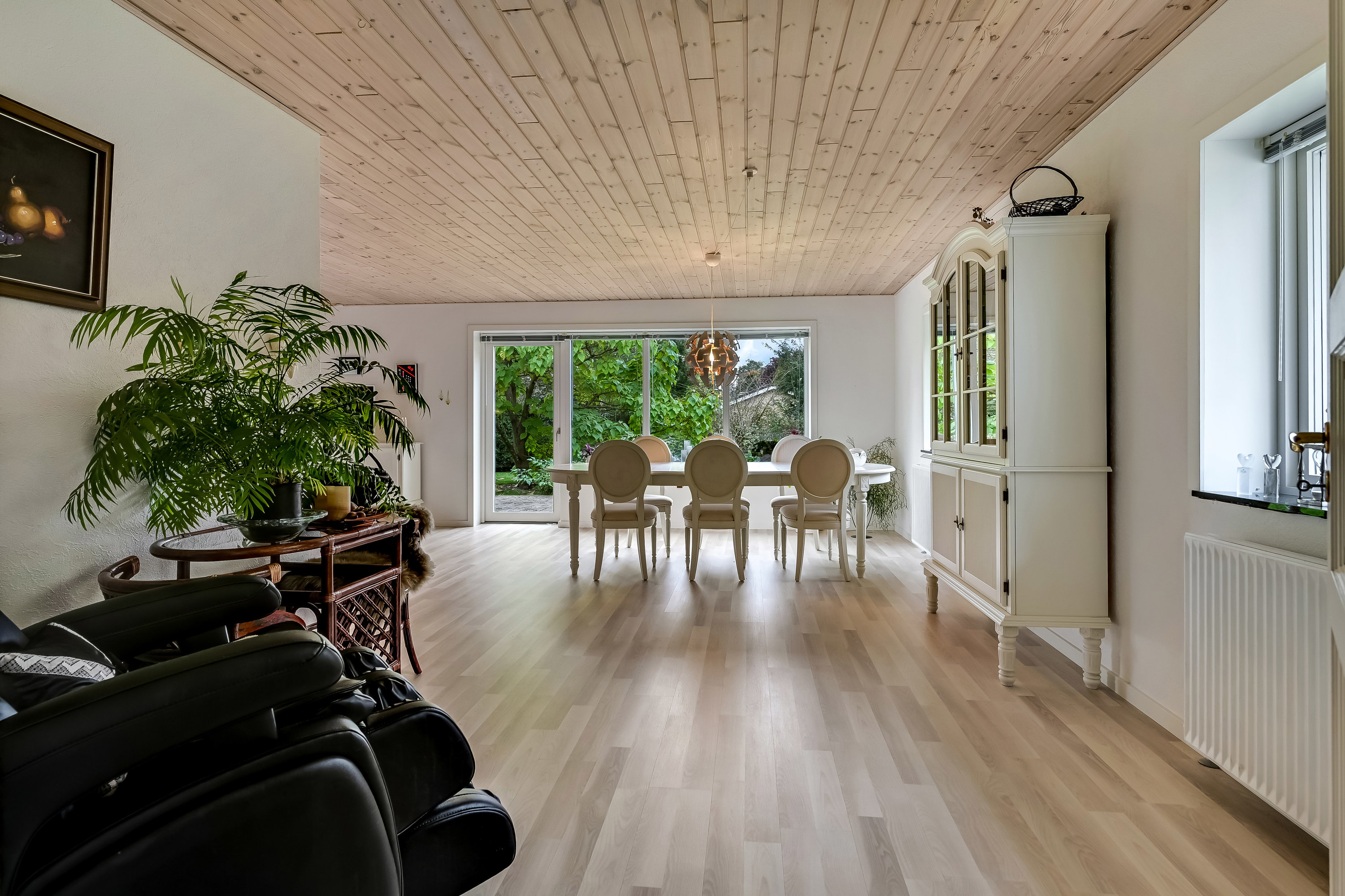 Fremhævet stue billede i fuldskærmstilstand. Billede af Stationsvej 27, Filskov, 7200 Grindsted