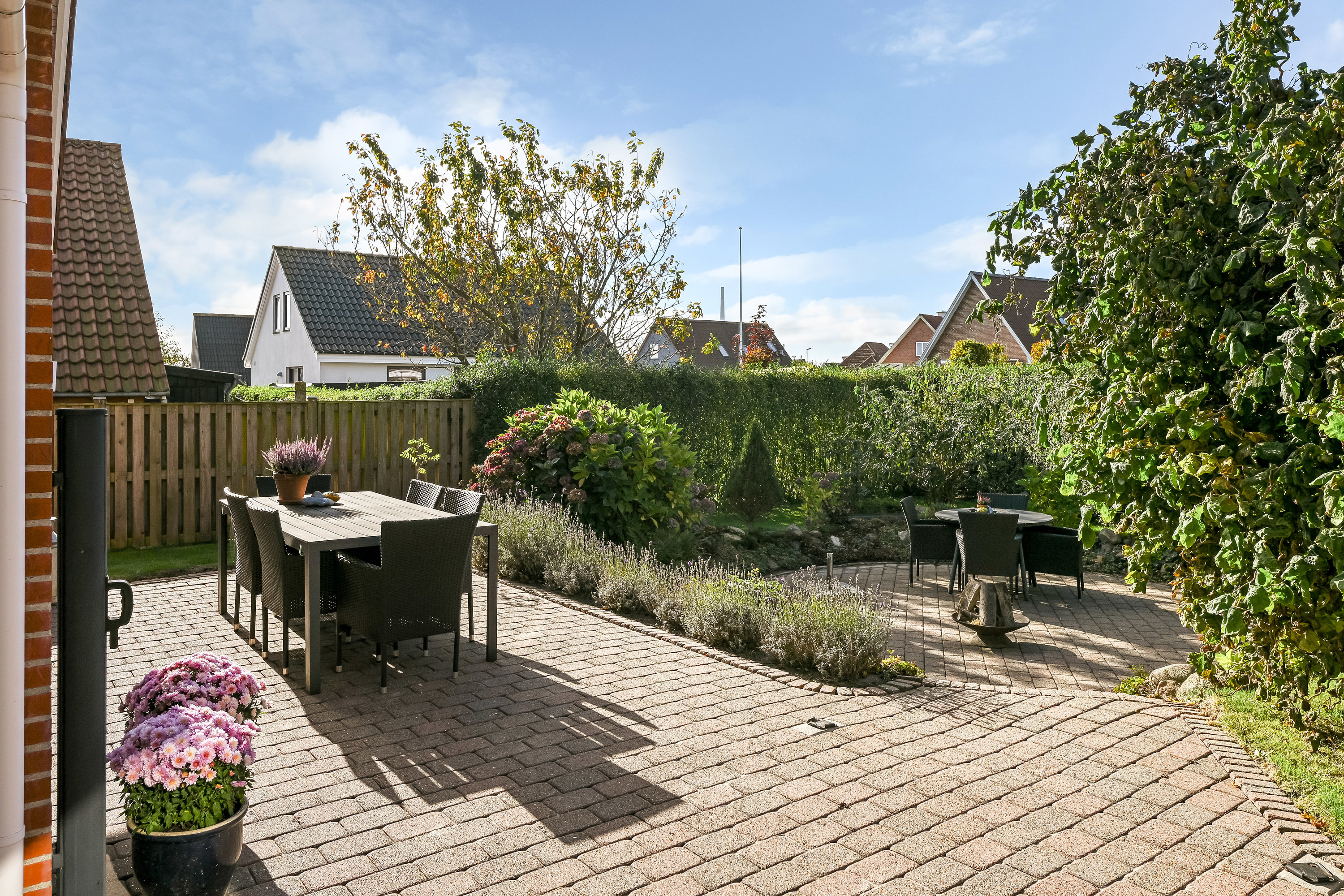 Fremhævet terrasse billede i fuldskærmstilstand. Billede af Søndergårds Alle 2, 6700 Esbjerg