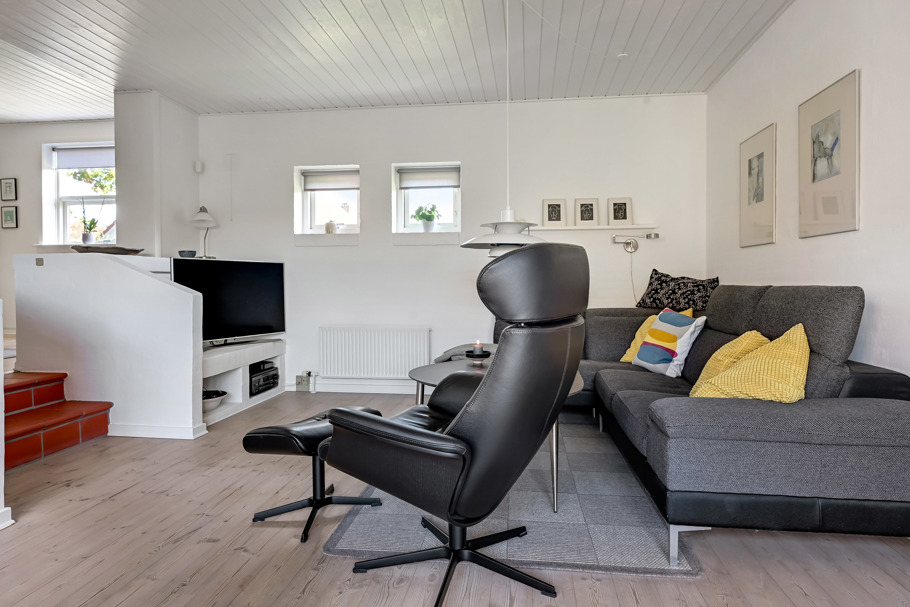 Fremhævet stue billede i fuldskærmstilstand. Billede af Søndergårds Alle 2, 6700 Esbjerg