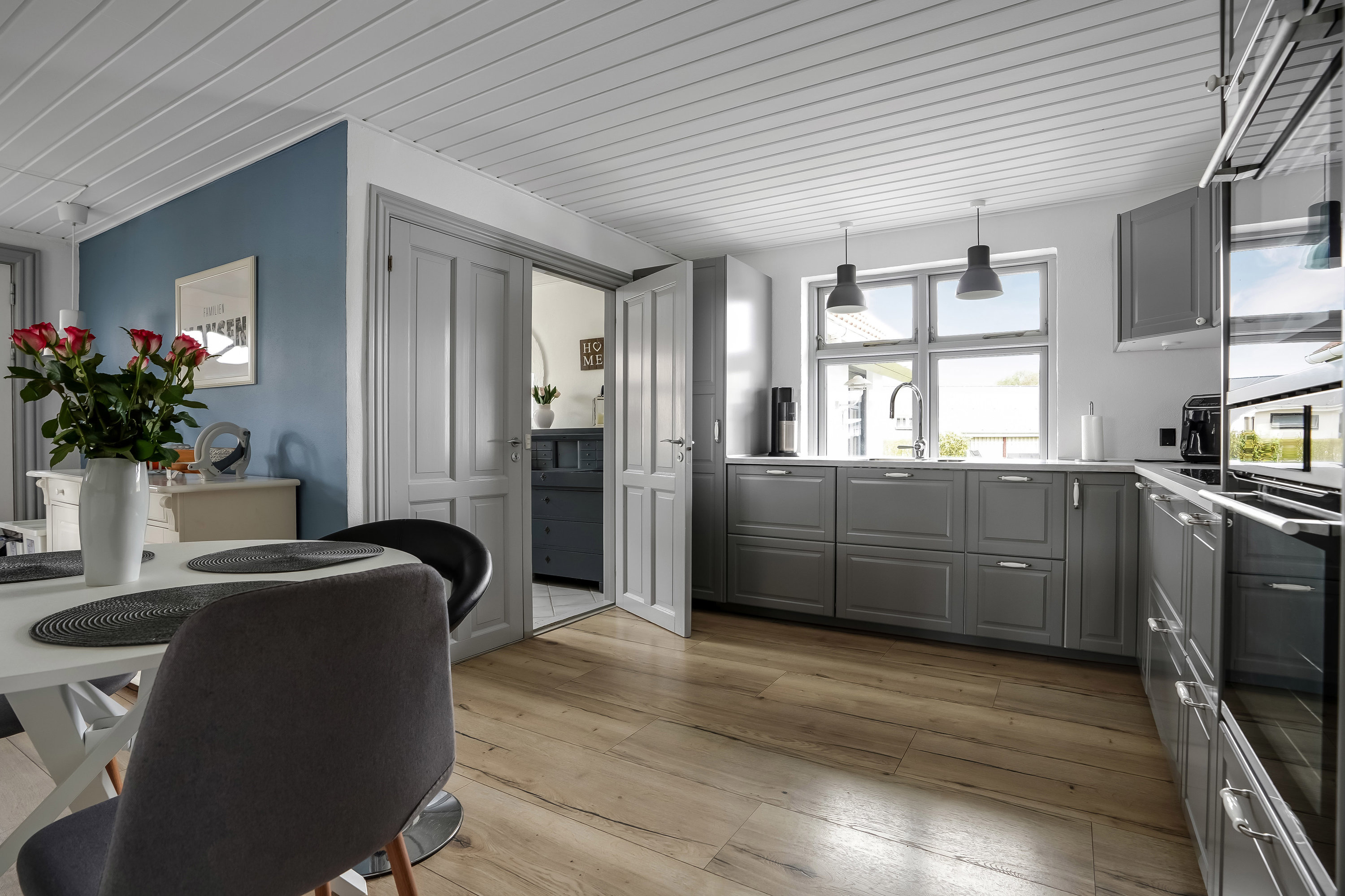 Fremhævet køkken billede i fuldskærmstilstand. Billede af Pogensvej 2, Aale, 7160 Tørring