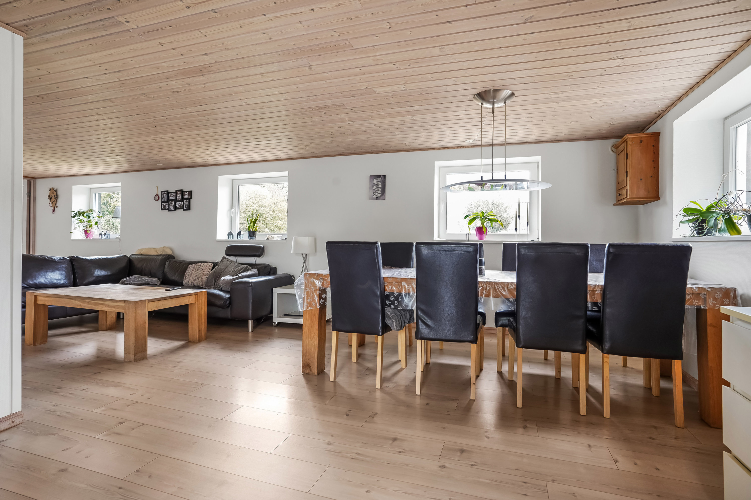 Fremhævet stue billede i fuldskærmstilstand. Billede af Grædstrupvej 33, Davding, 8740 Brædstrup