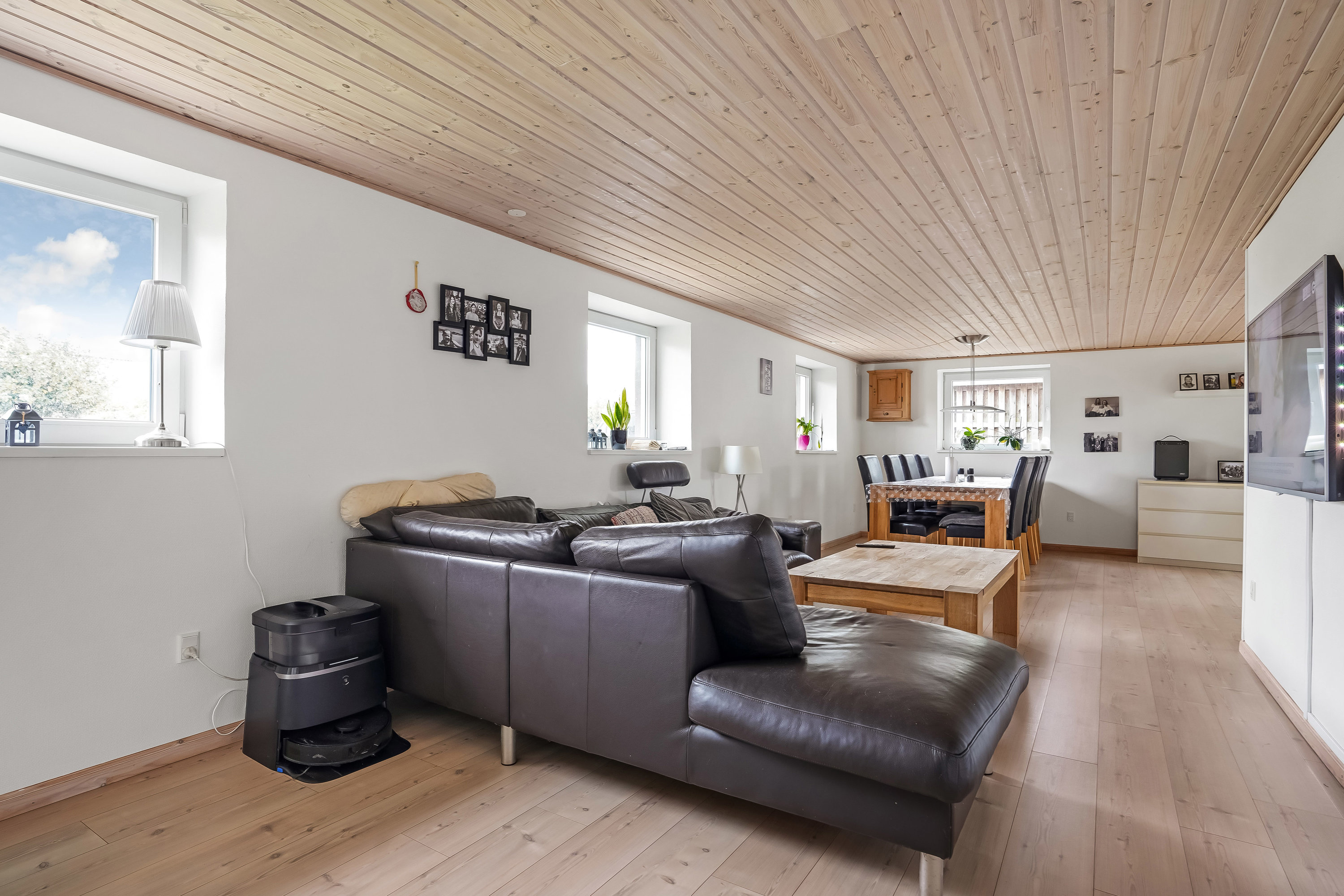 Fremhævet stue billede i fuldskærmstilstand. Billede af Grædstrupvej 33, Davding, 8740 Brædstrup