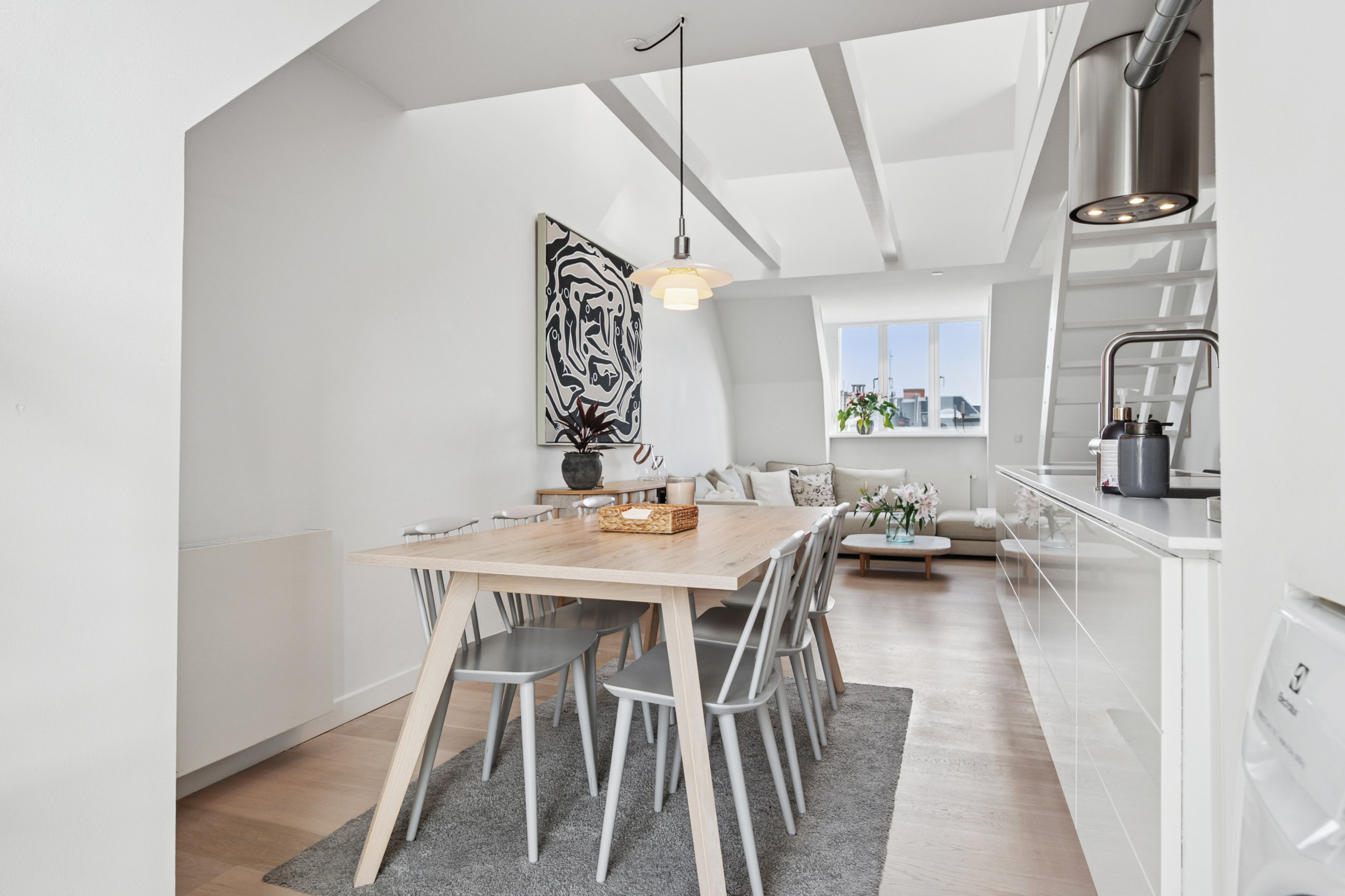 Fremhævet stue billede i fuldskærmstilstand. Billede af Odinsgade 17, 5., 2200 København N