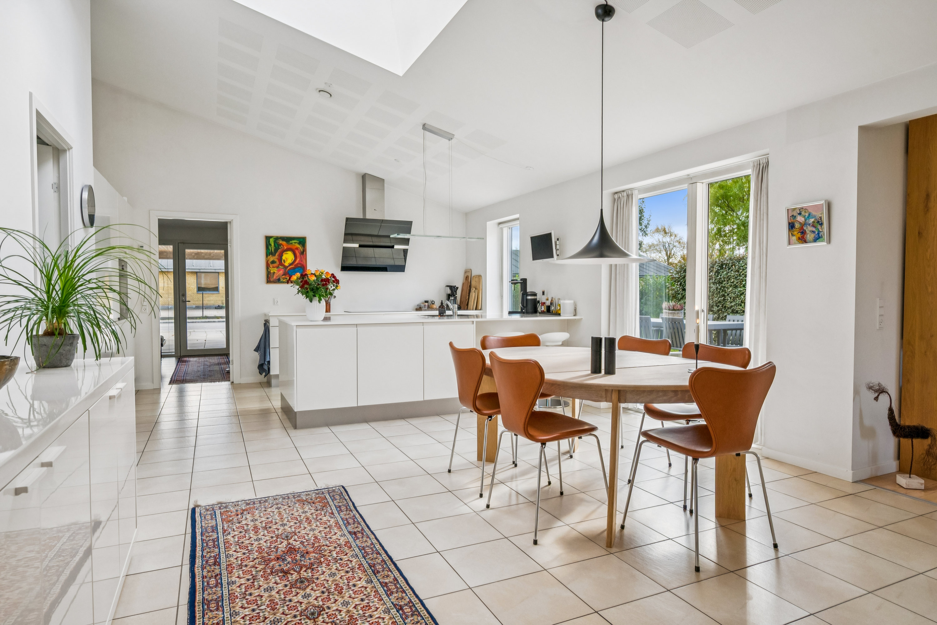 Fremhævet stue billede i fuldskærmstilstand. Billede af Bredkær Tværvej 3, 8250 Egå