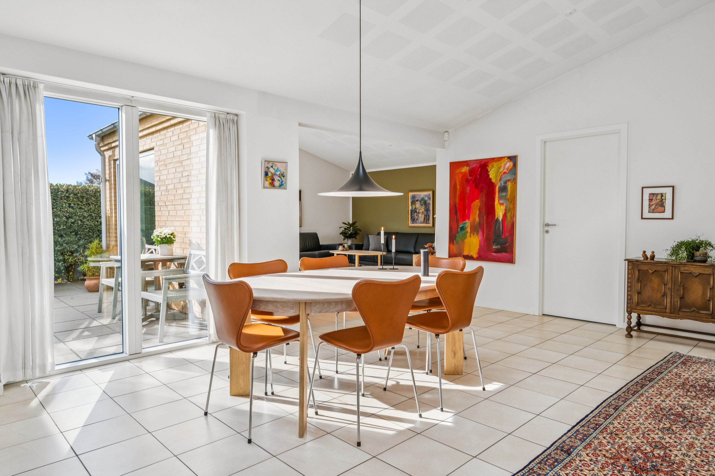 Fremhævet stue billede i fuldskærmstilstand. Billede af Bredkær Tværvej 3, 8250 Egå