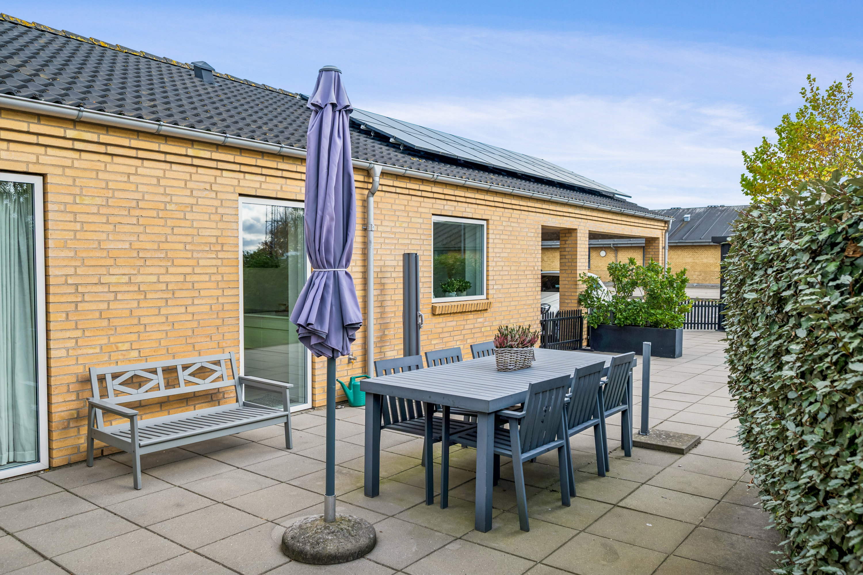 Fremhævet terrasse billede i fuldskærmstilstand. Billede af Bredkær Tværvej 3, 8250 Egå