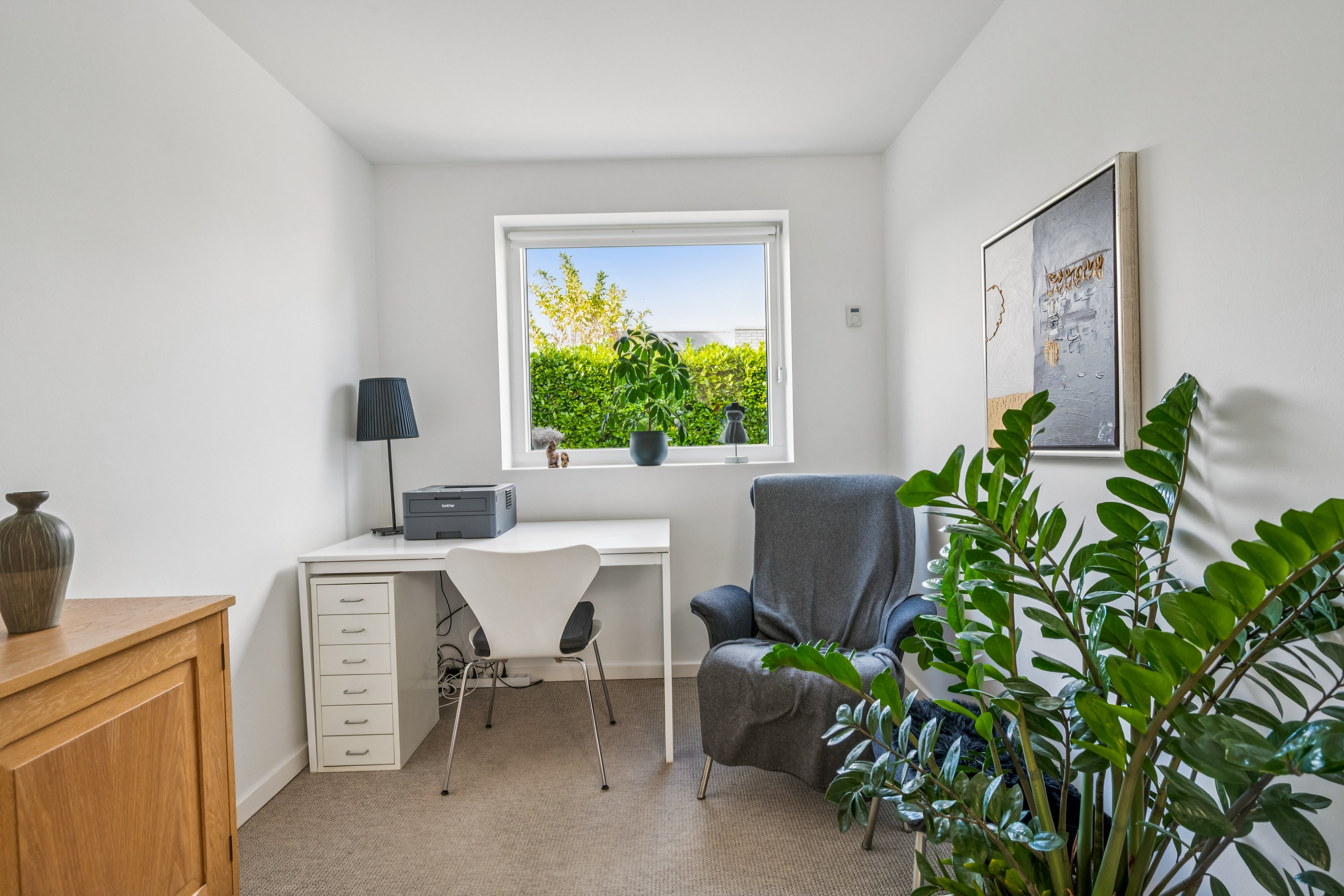 Fremhævet stue billede i fuldskærmstilstand. Billede af Bredkær Tværvej 3, 8250 Egå