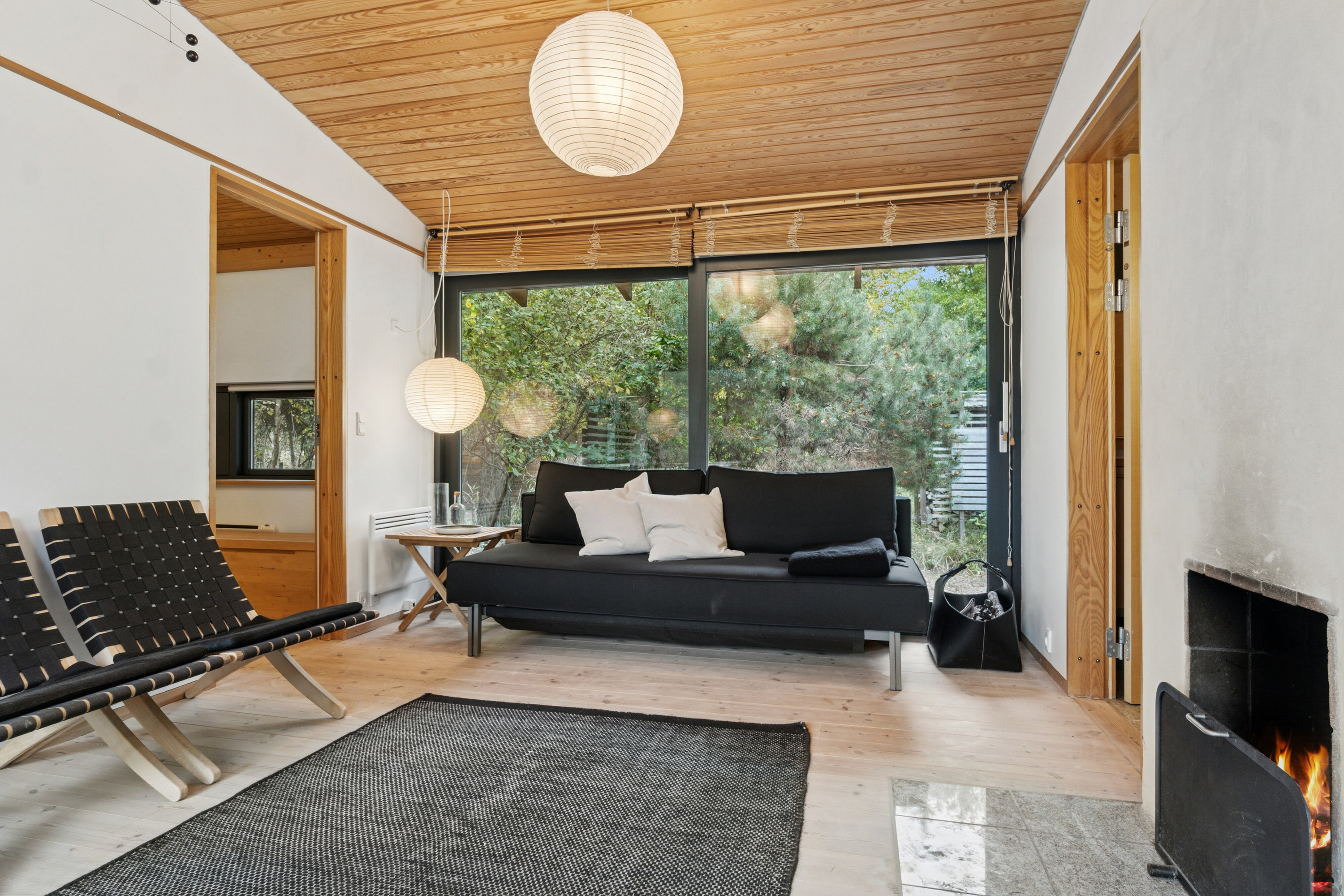 Fremhævet stue billede i fuldskærmstilstand. Billede af Revlingsvinget 17, Tibirke Sand, 3300 Frederiksværk