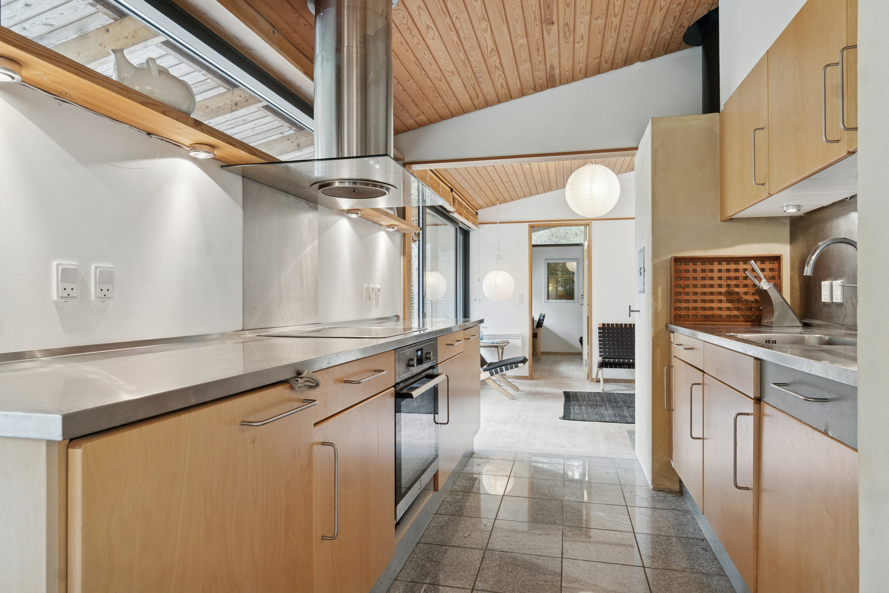 Fremhævet køkken billede i fuldskærmstilstand. Billede af Revlingsvinget 17, Tibirke Sand, 3300 Frederiksværk