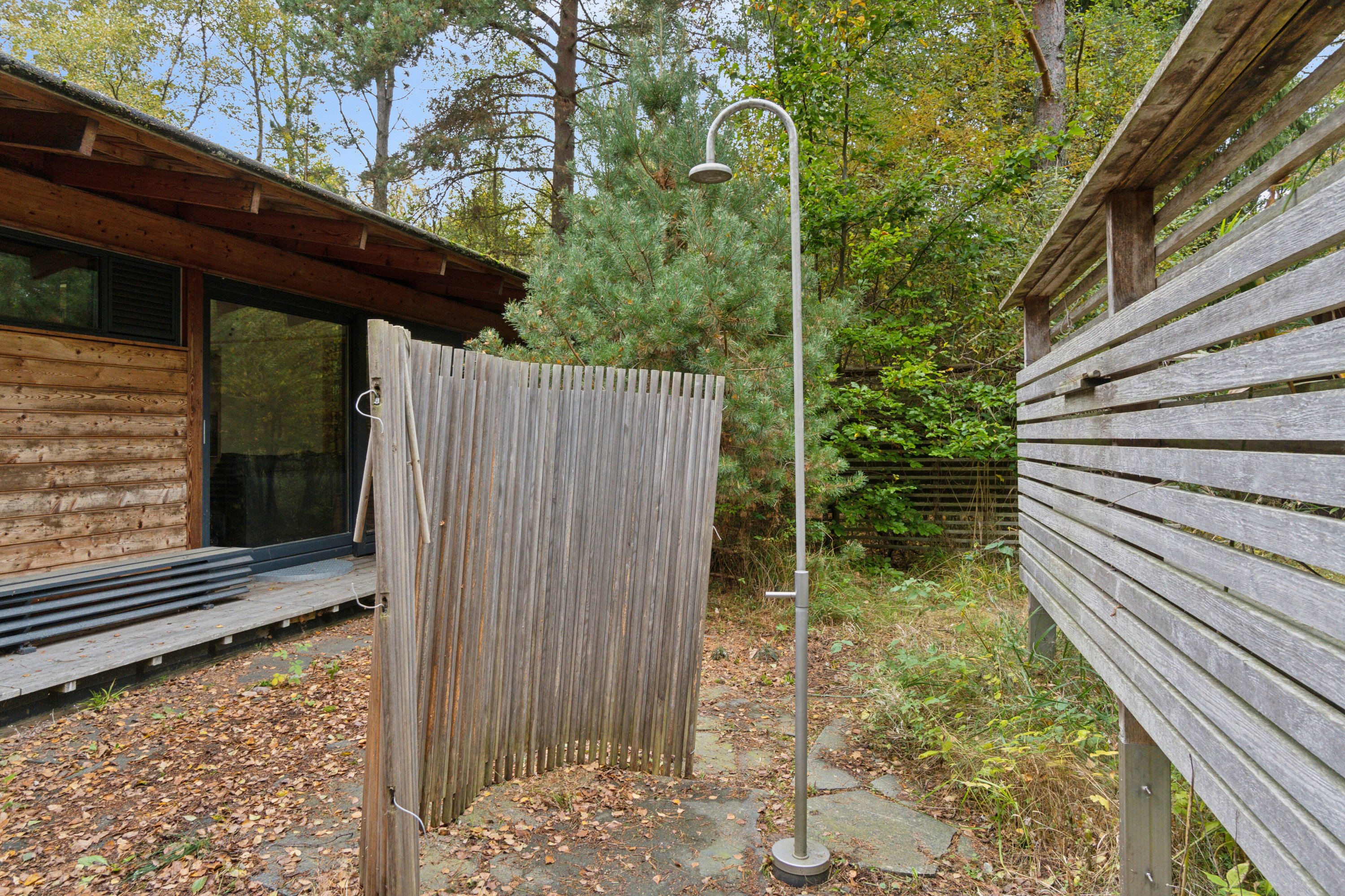 Fremhævet udendørs billede i fuldskærmstilstand. Billede af Revlingsvinget 17, Tibirke Sand, 3300 Frederiksværk