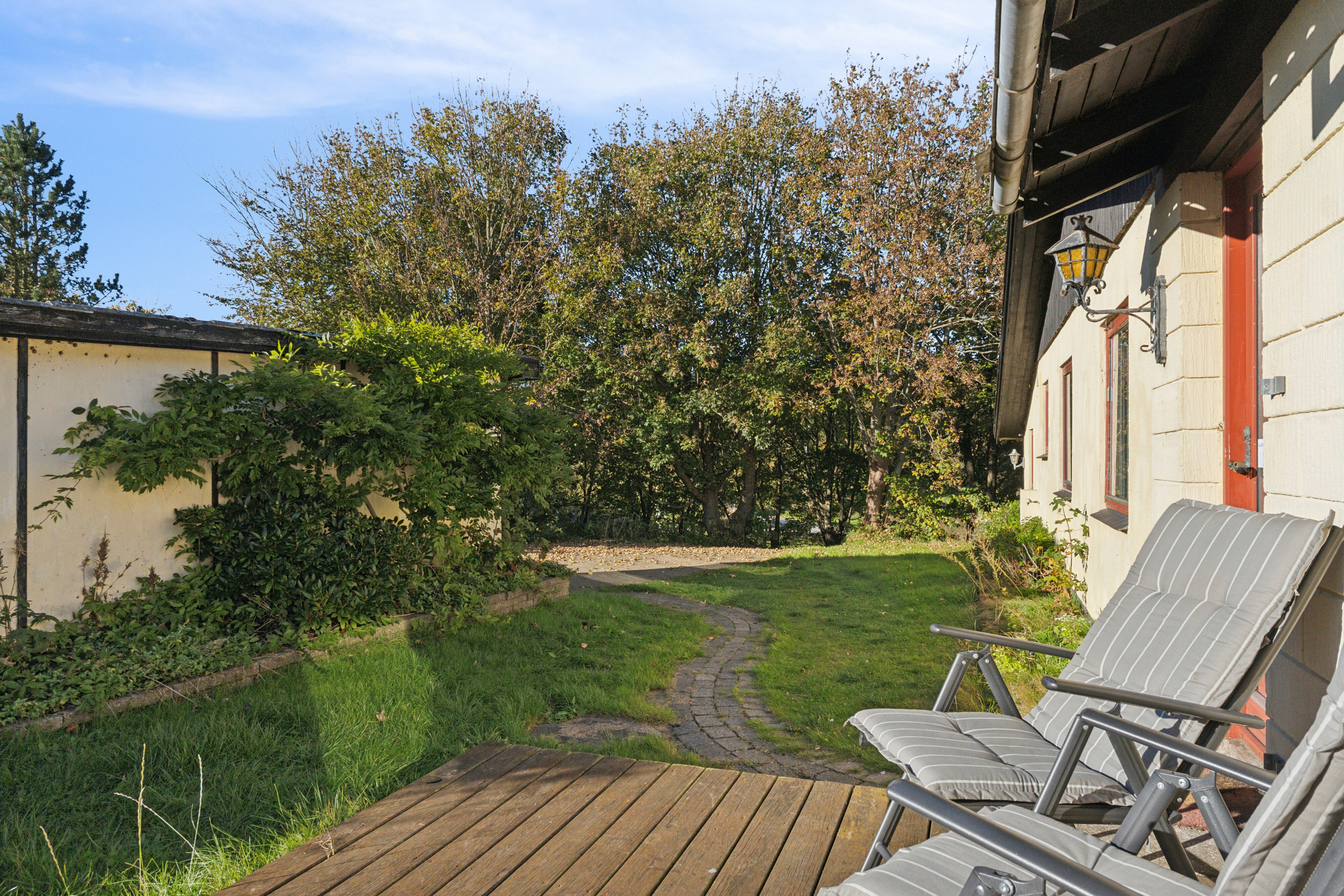 Fremhævet set fra haven billede i fuldskærmstilstand. Billede af Bøgstedvej 313, Astrup, 9800 Hjørring