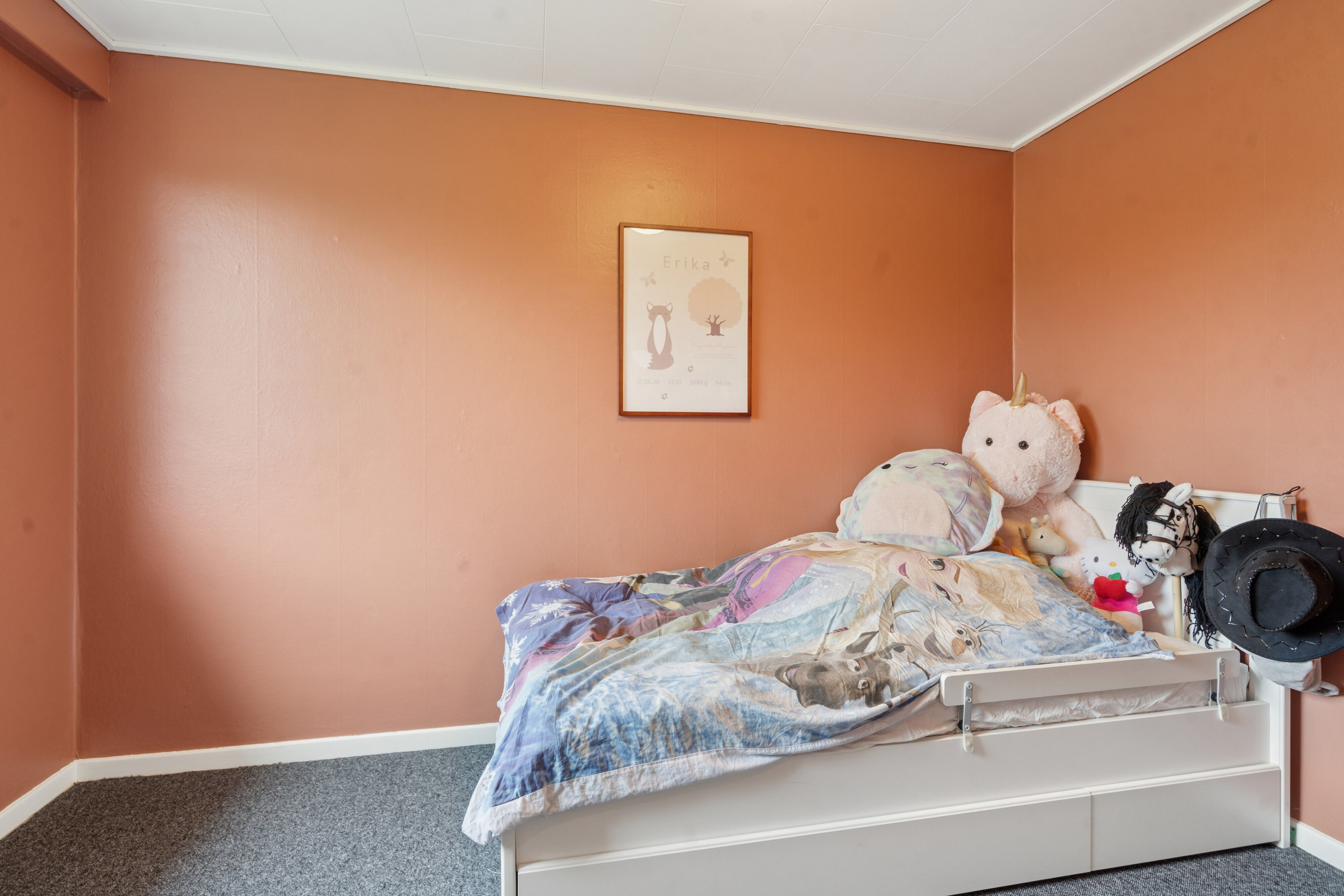 Fremhævet soveværelse billede i fuldskærmstilstand. Billede af Ingrid Marie Vænget 21, Søhus, 5270 Odense N