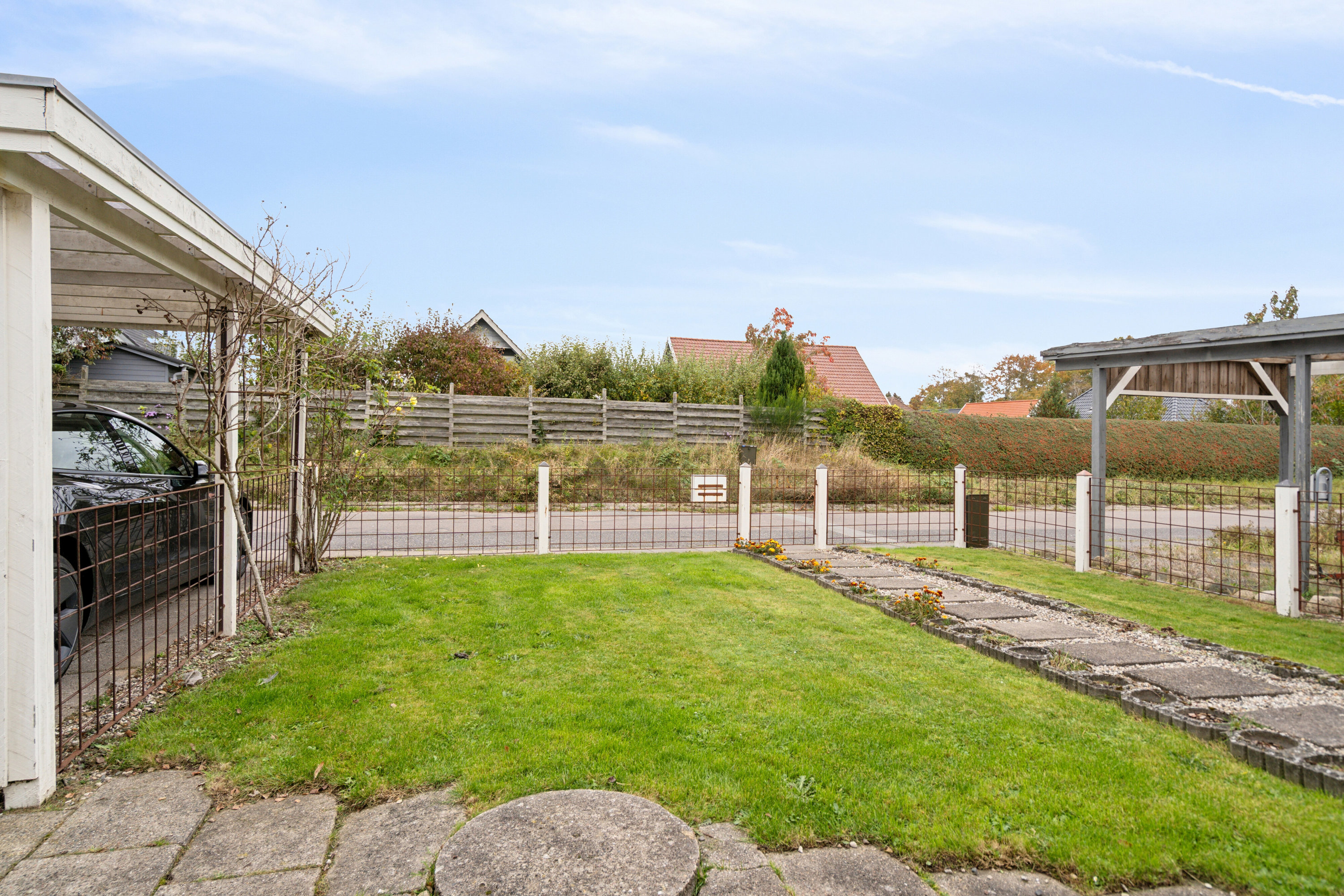 Fremhævet set fra haven billede i fuldskærmstilstand. Billede af Ingrid Marie Vænget 21, Søhus, 5270 Odense N