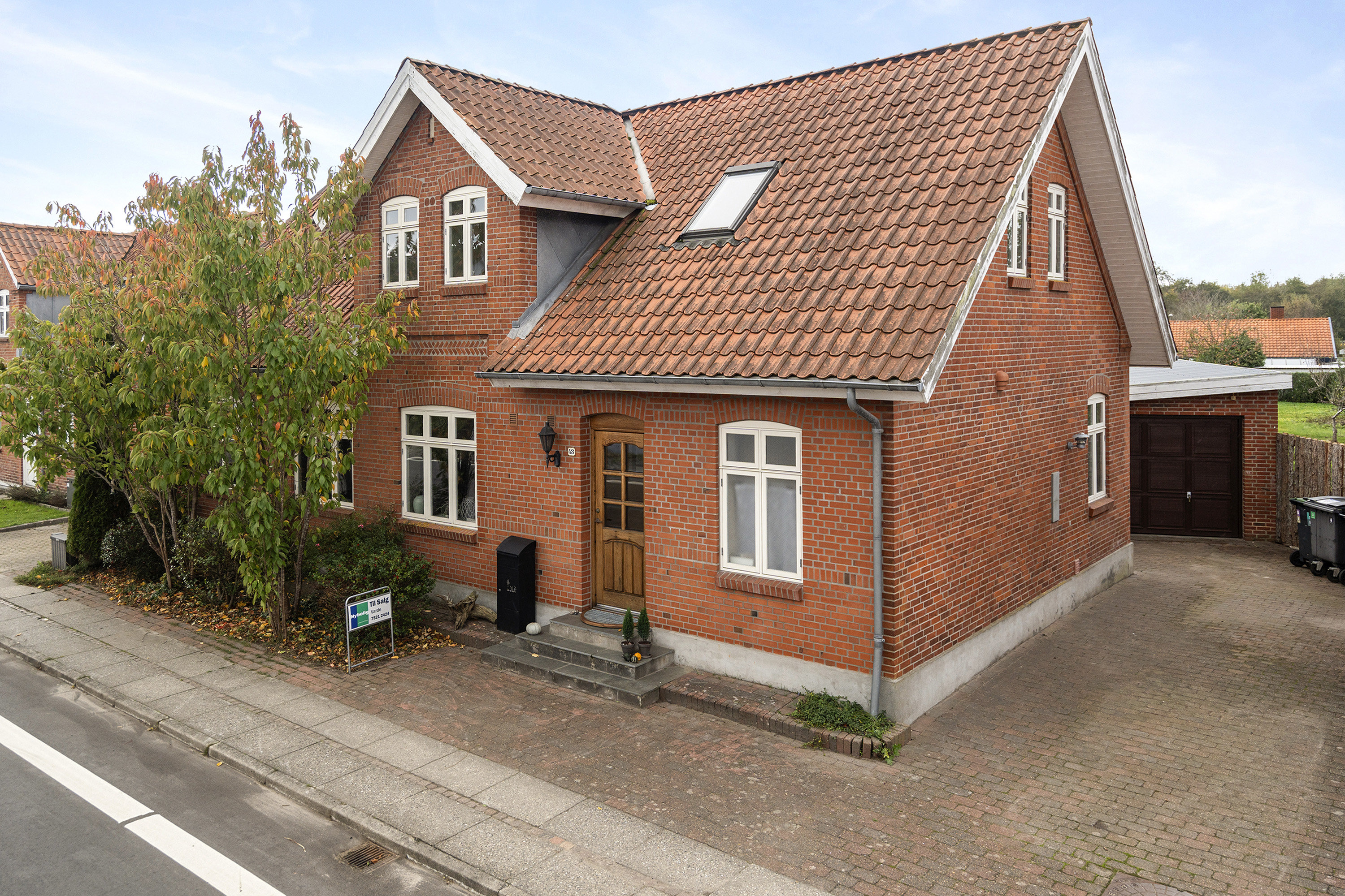 Fremhævet ejendommen billede i fuldskærmstilstand. Billede af Vardevej 43, Sig, 6800 Varde