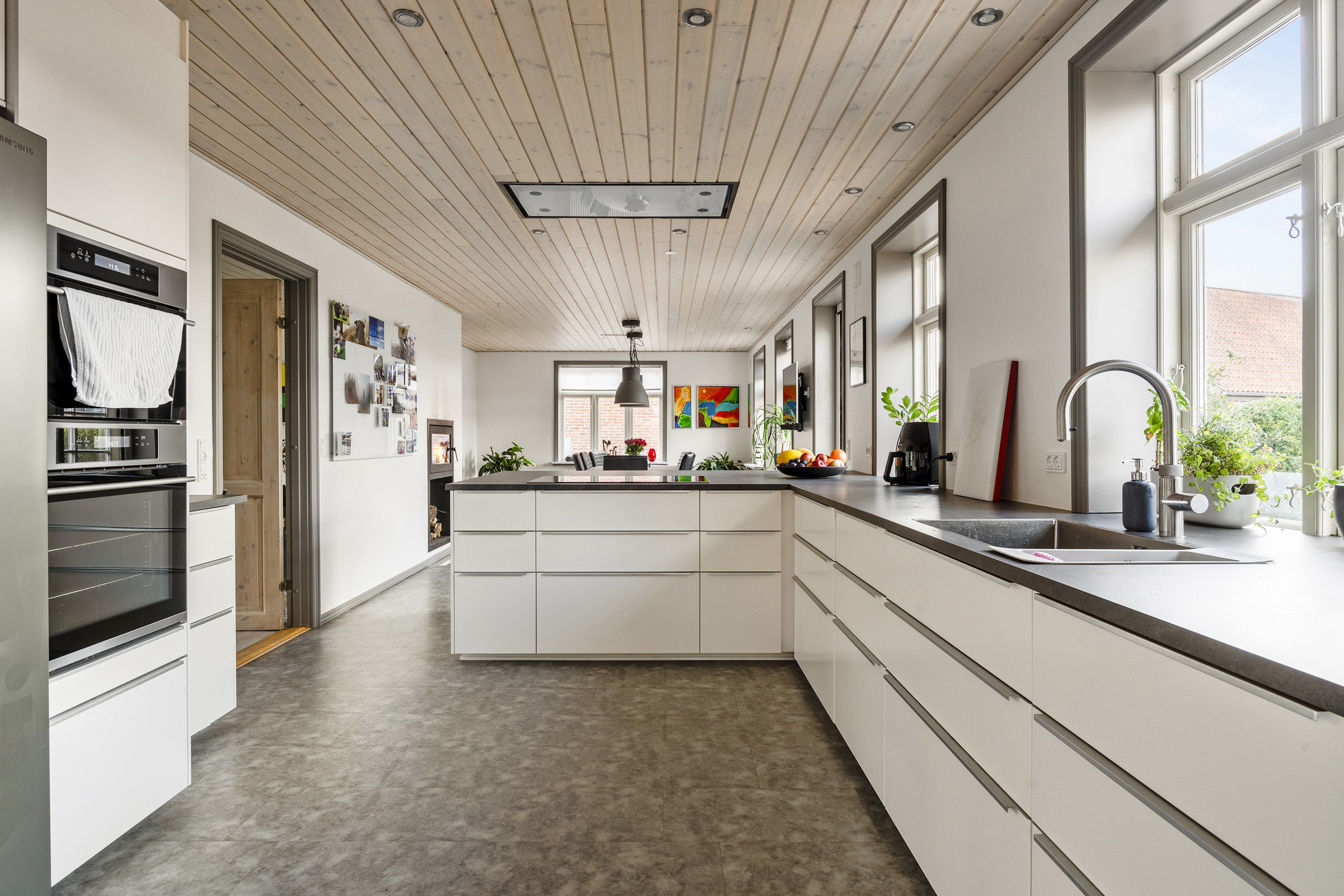 Miniaturebillede 2: køkken. Billede af Vardevej 43, Sig, 6800 Varde