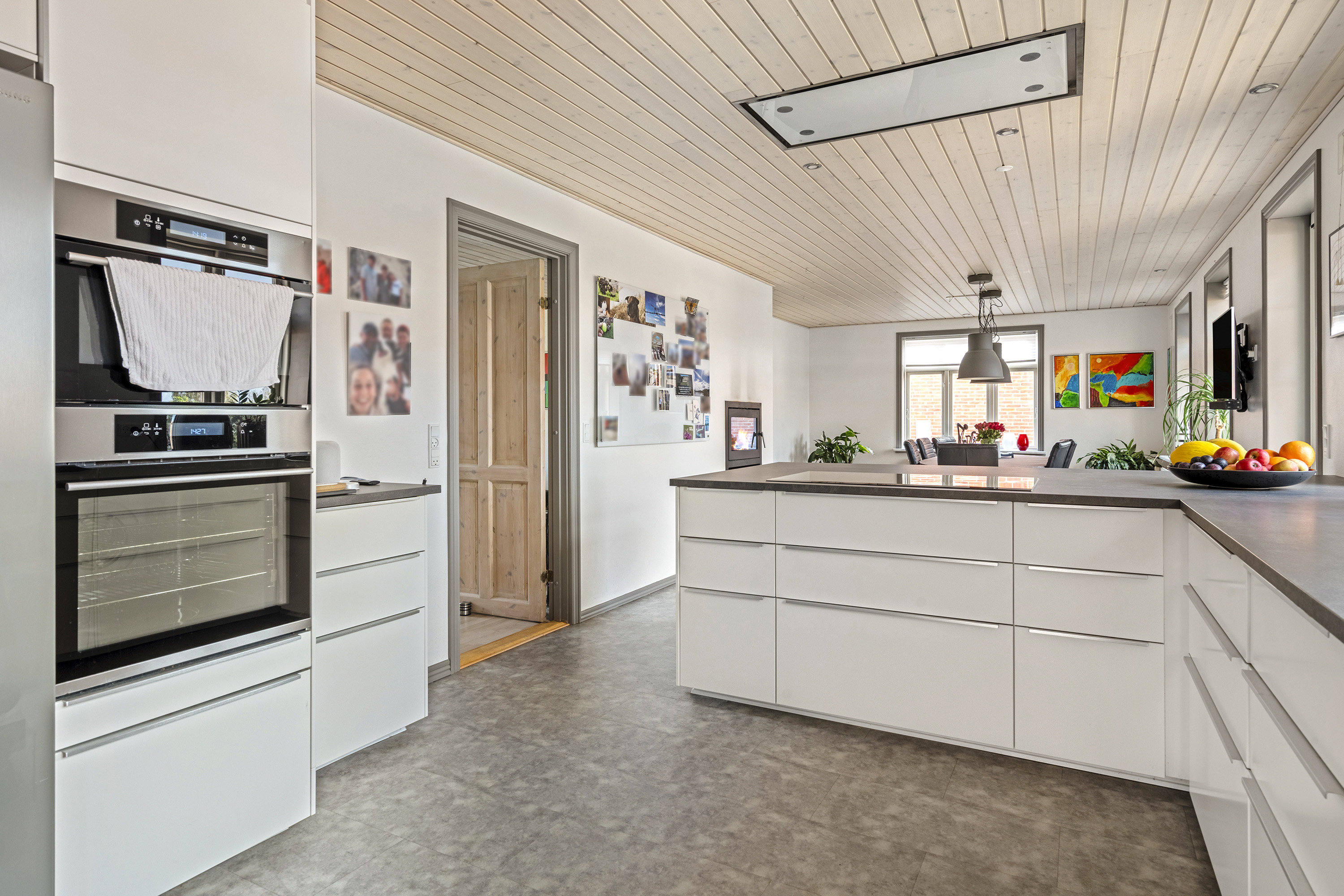 Fremhævet køkken billede i fuldskærmstilstand. Billede af Vardevej 43, Sig, 6800 Varde