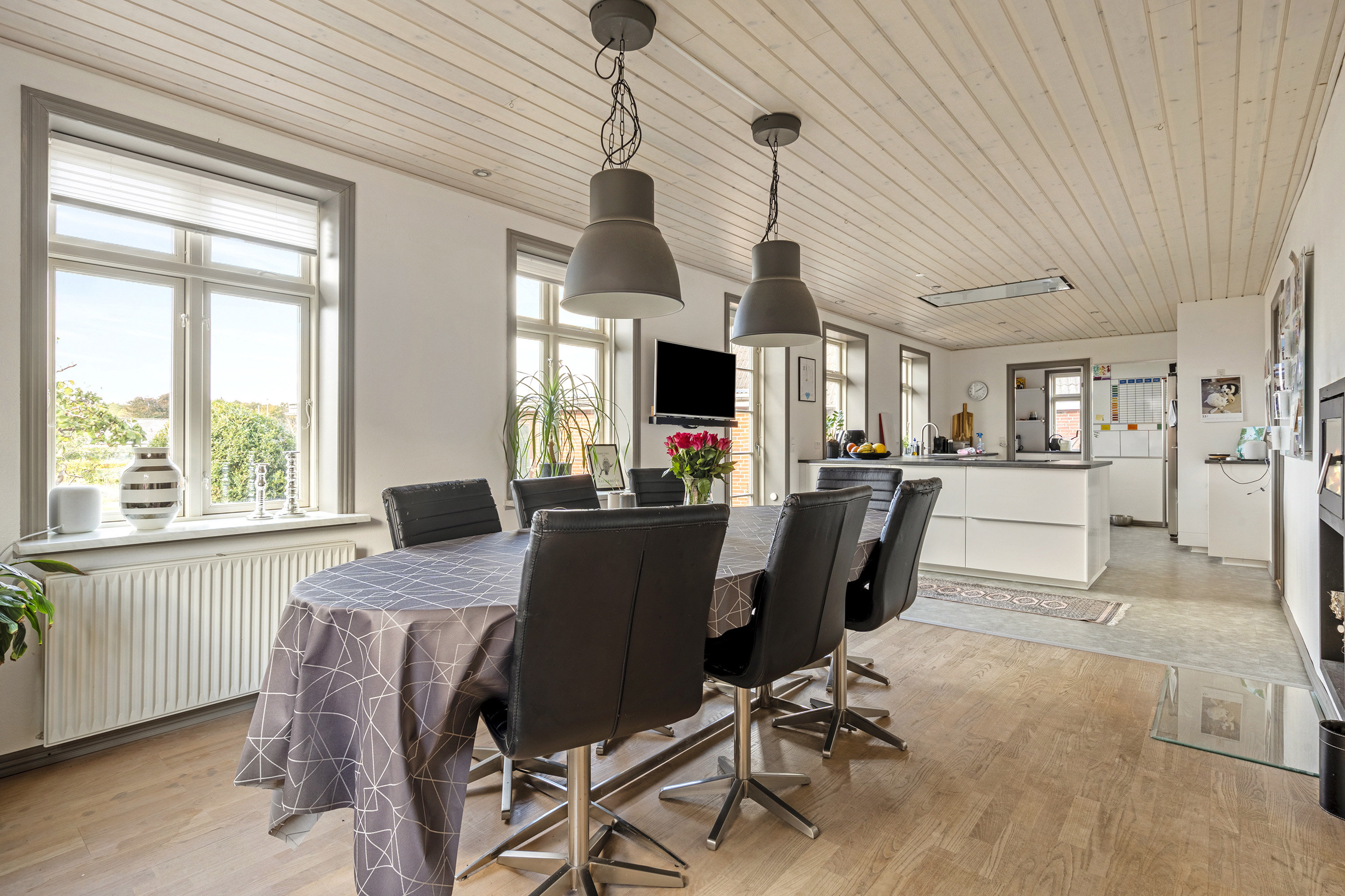 Fremhævet spisestue billede i fuldskærmstilstand. Billede af Vardevej 43, Sig, 6800 Varde