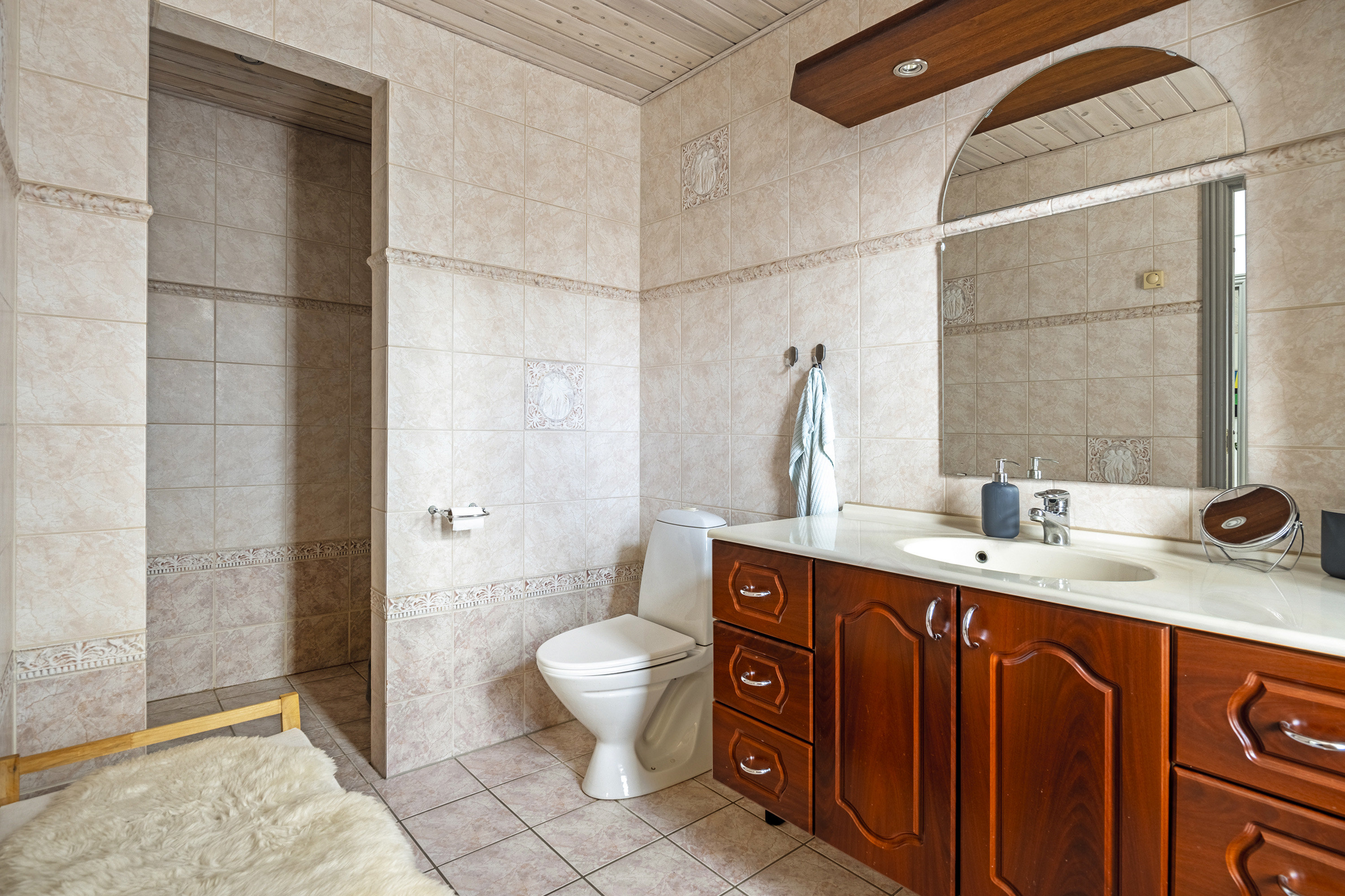 Fremhævet badeværelse billede i fuldskærmstilstand. Billede af Vardevej 43, Sig, 6800 Varde