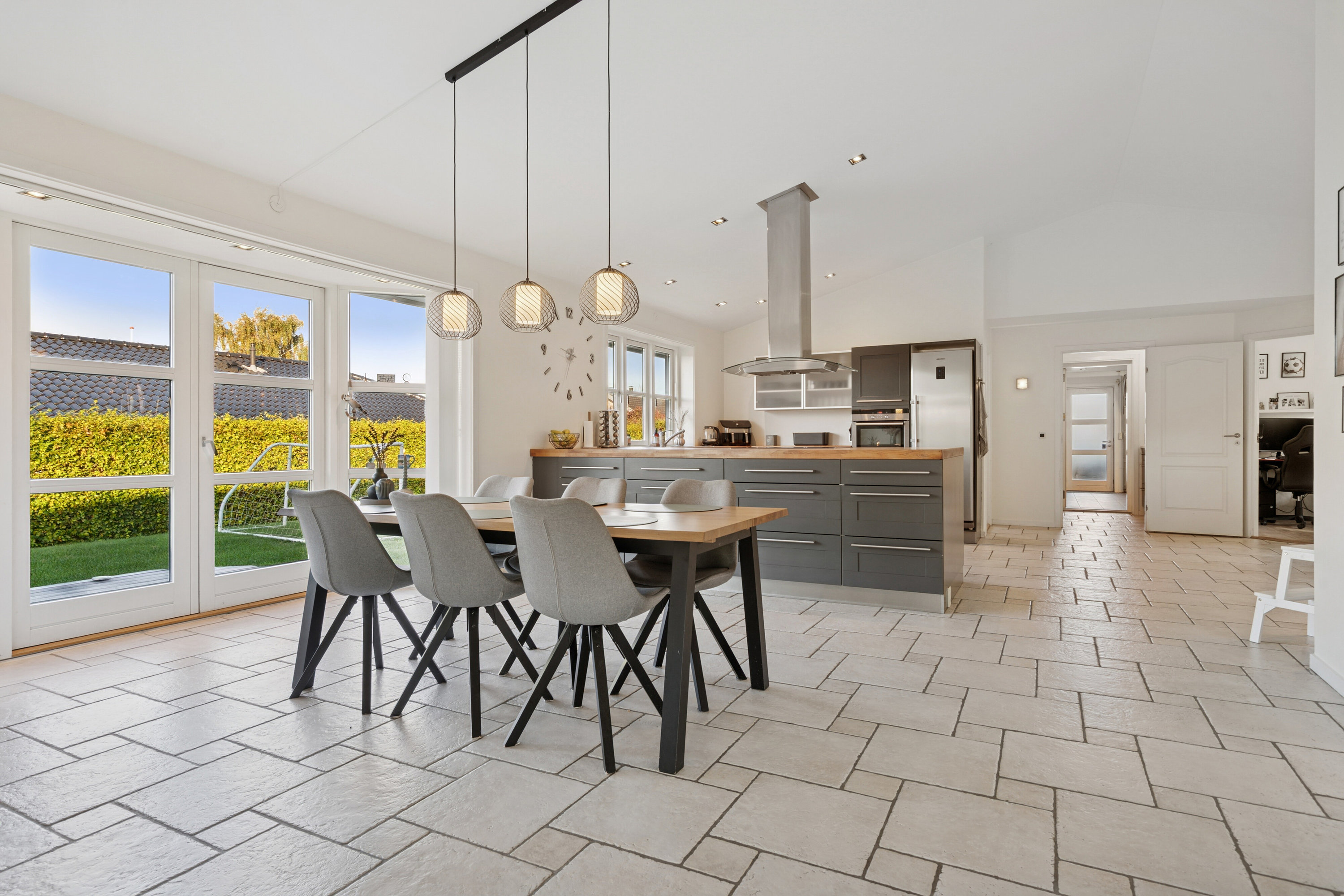 Fremhævet spisestue billede i fuldskærmstilstand. Billede af Brinken 149, Mogenstrup, 4700 Næstved