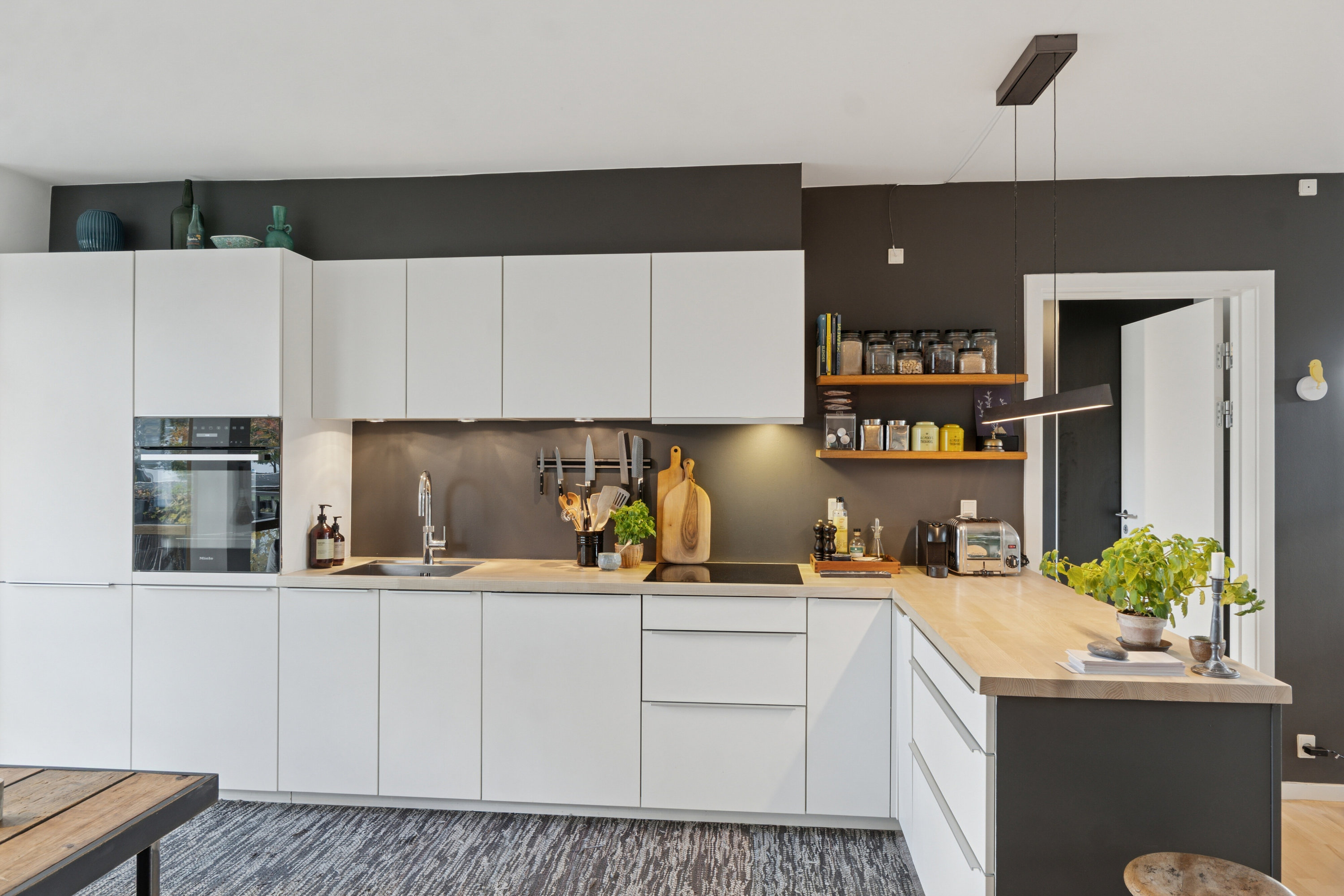 Fremhævet køkken billede i fuldskærmstilstand. Billede af Artillerivej 112, 1. th., 2300 København S