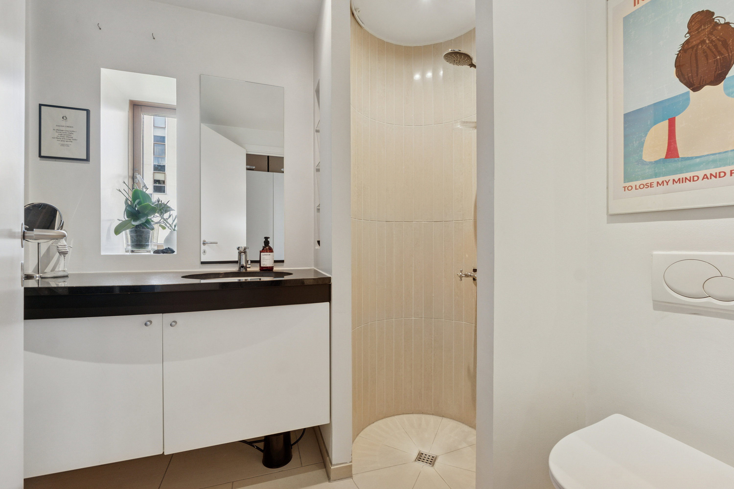 Fremhævet badeværelse billede i fuldskærmstilstand. Billede af Artillerivej 112, 1. th., 2300 København S