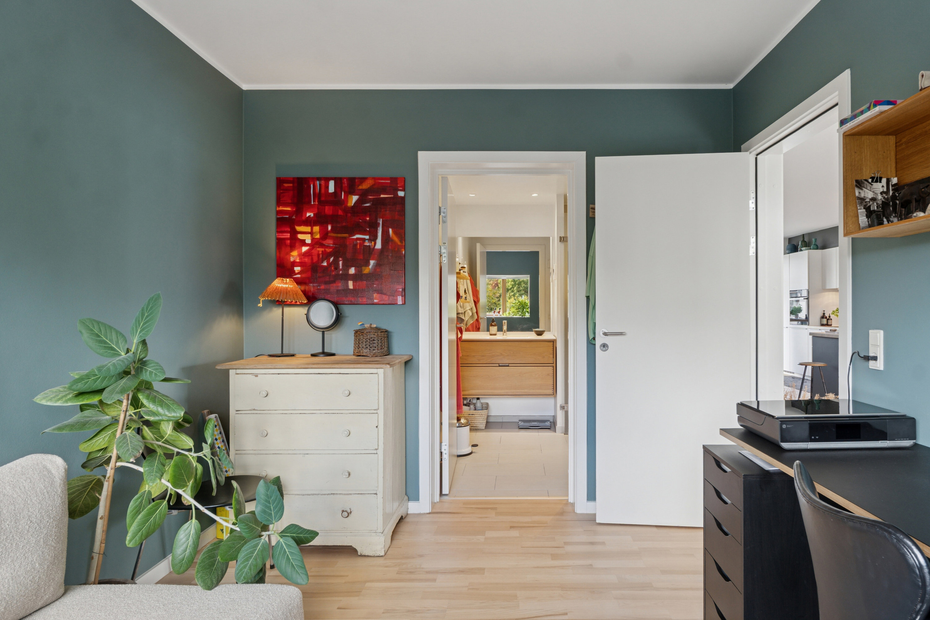 Fremhævet arbejdsværelse billede i fuldskærmstilstand. Billede af Artillerivej 112, 1. th., 2300 København S